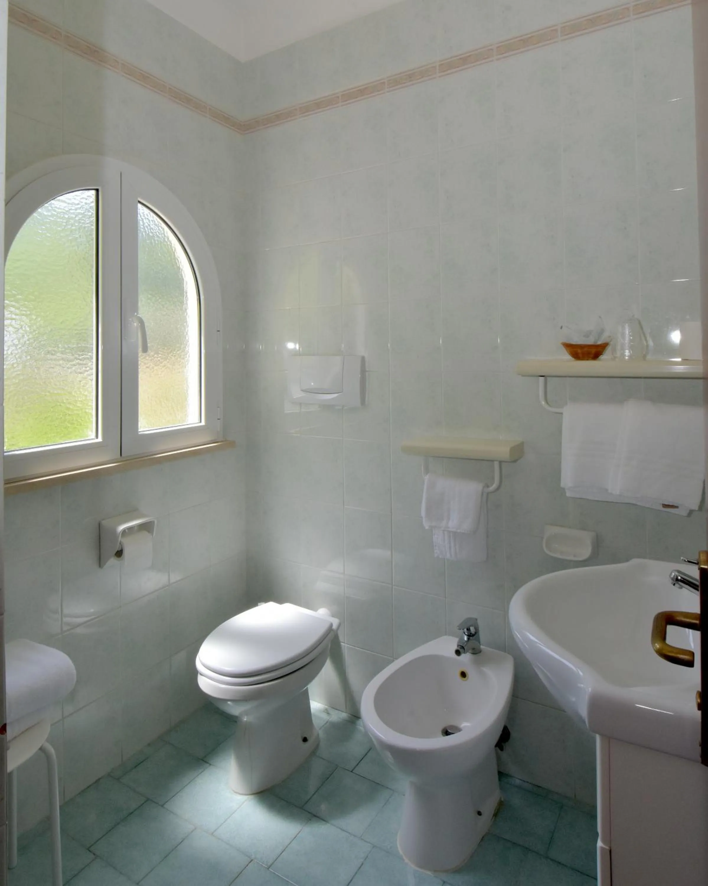 Bathroom in Hotel L'Approdo