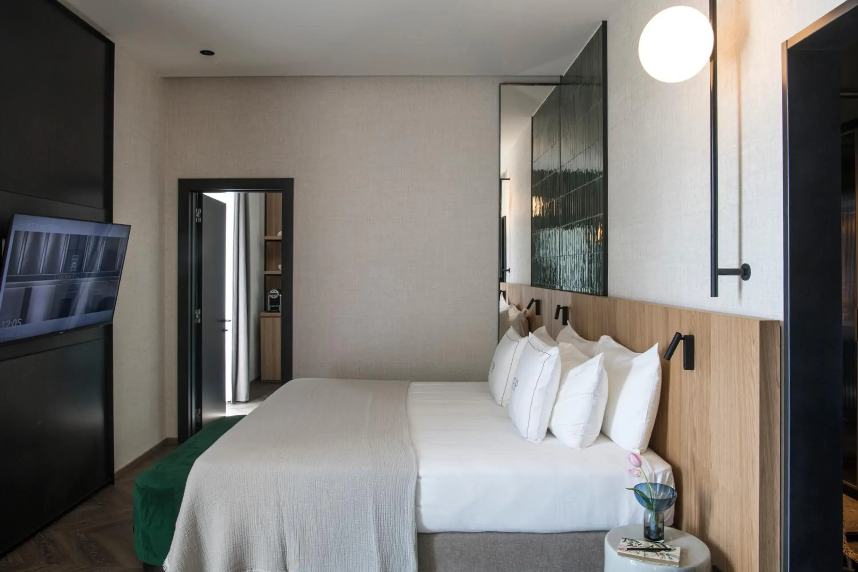 Photo of the whole room, Bed in Europa Palace Photo of the whole room, Bed in Europa Palace