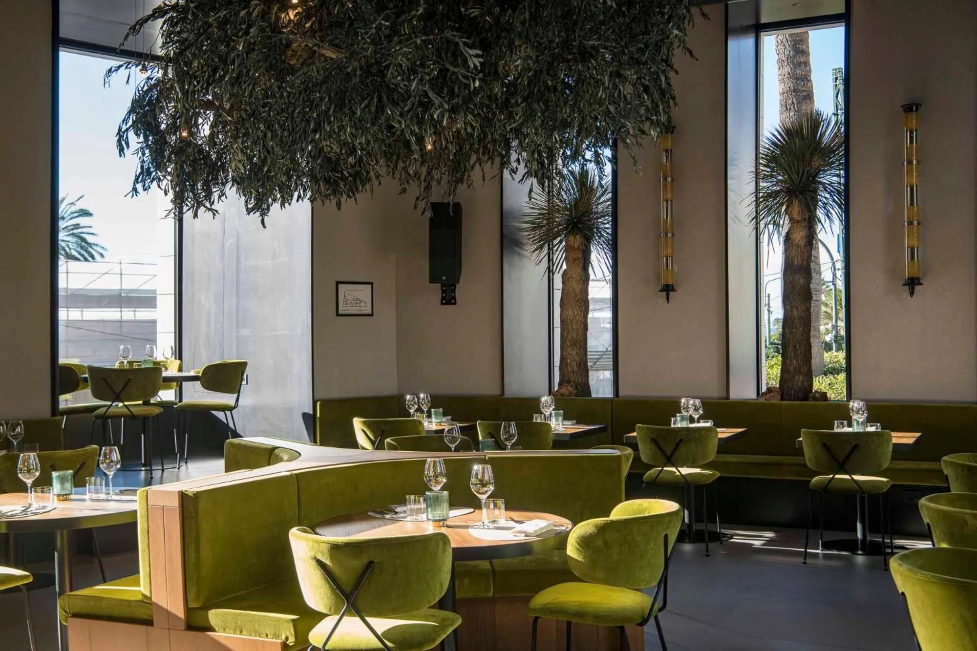 Restaurant/places to eat in Europa Palace