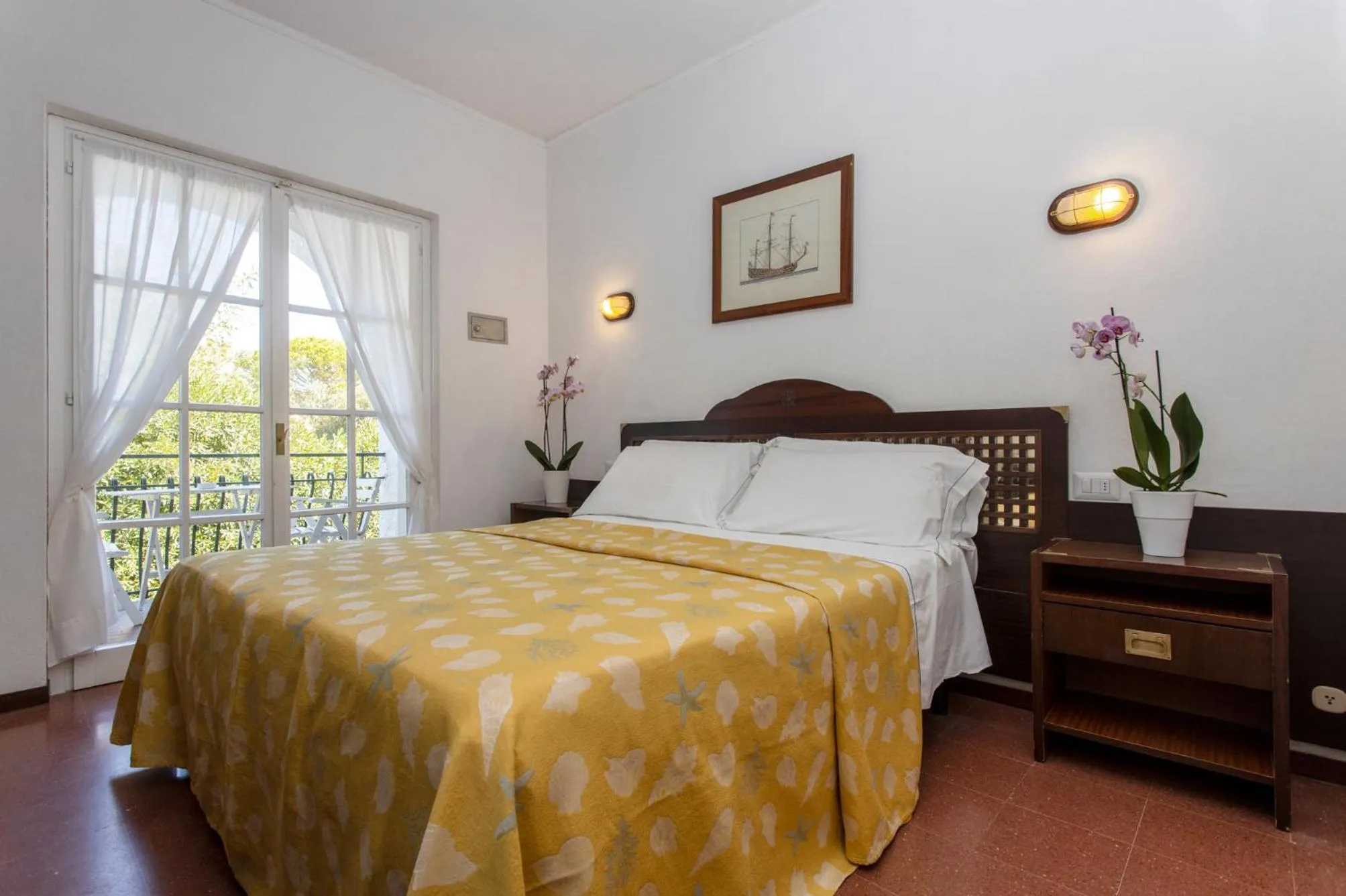 Bed in Hotel Antares