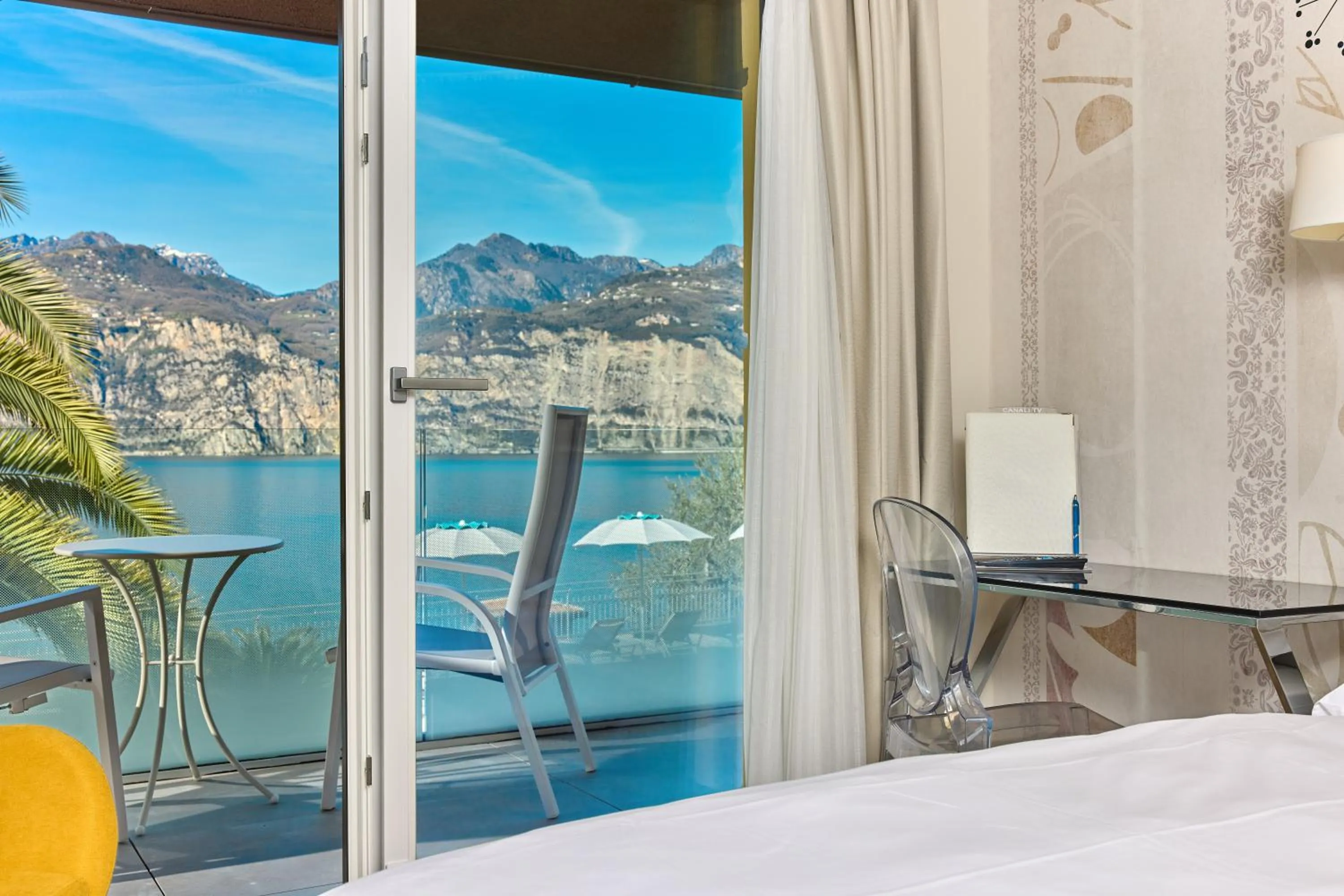 Lake view in Hotel Capri