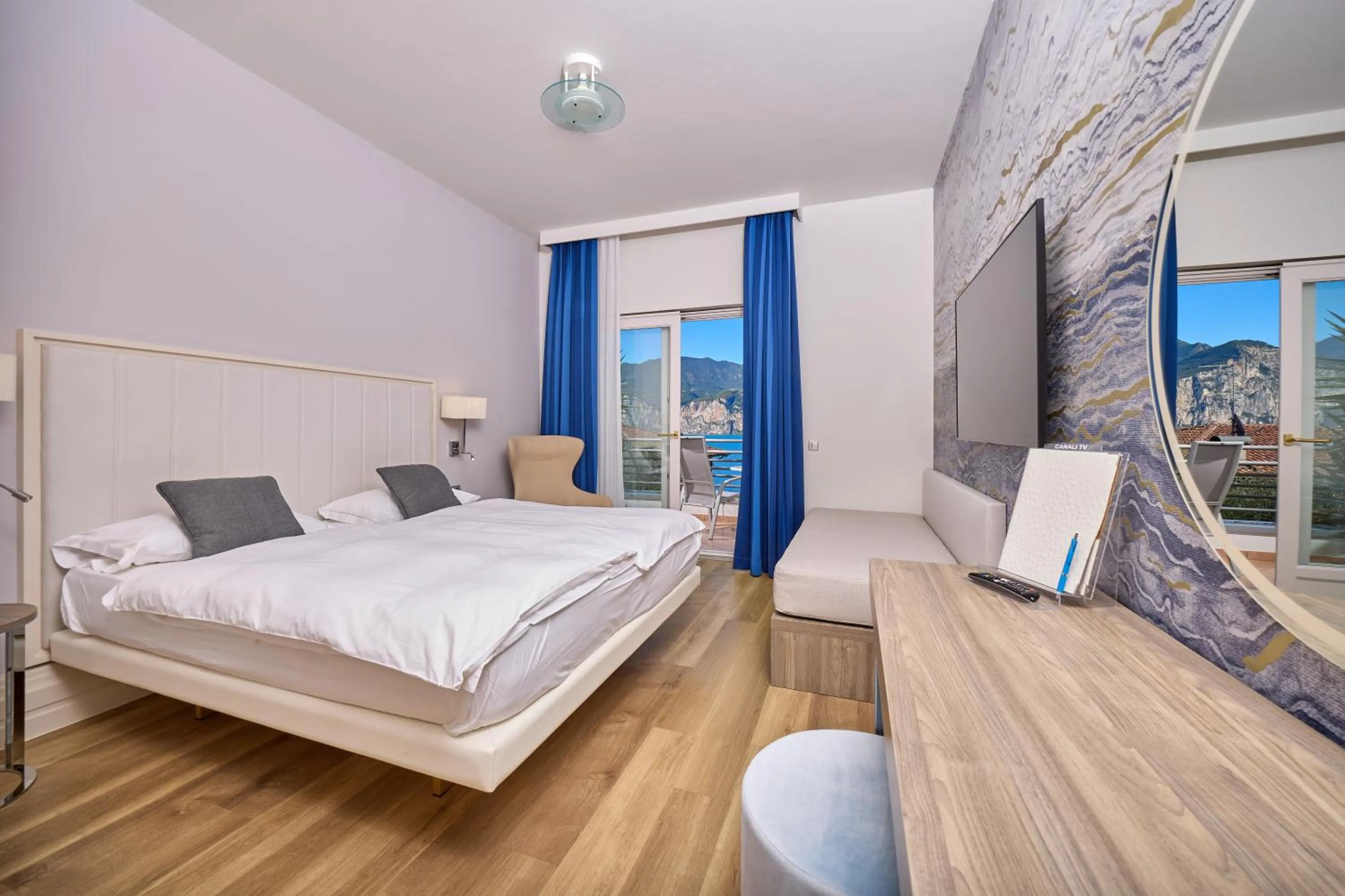 Photo of the whole room, Bed in Hotel Capri