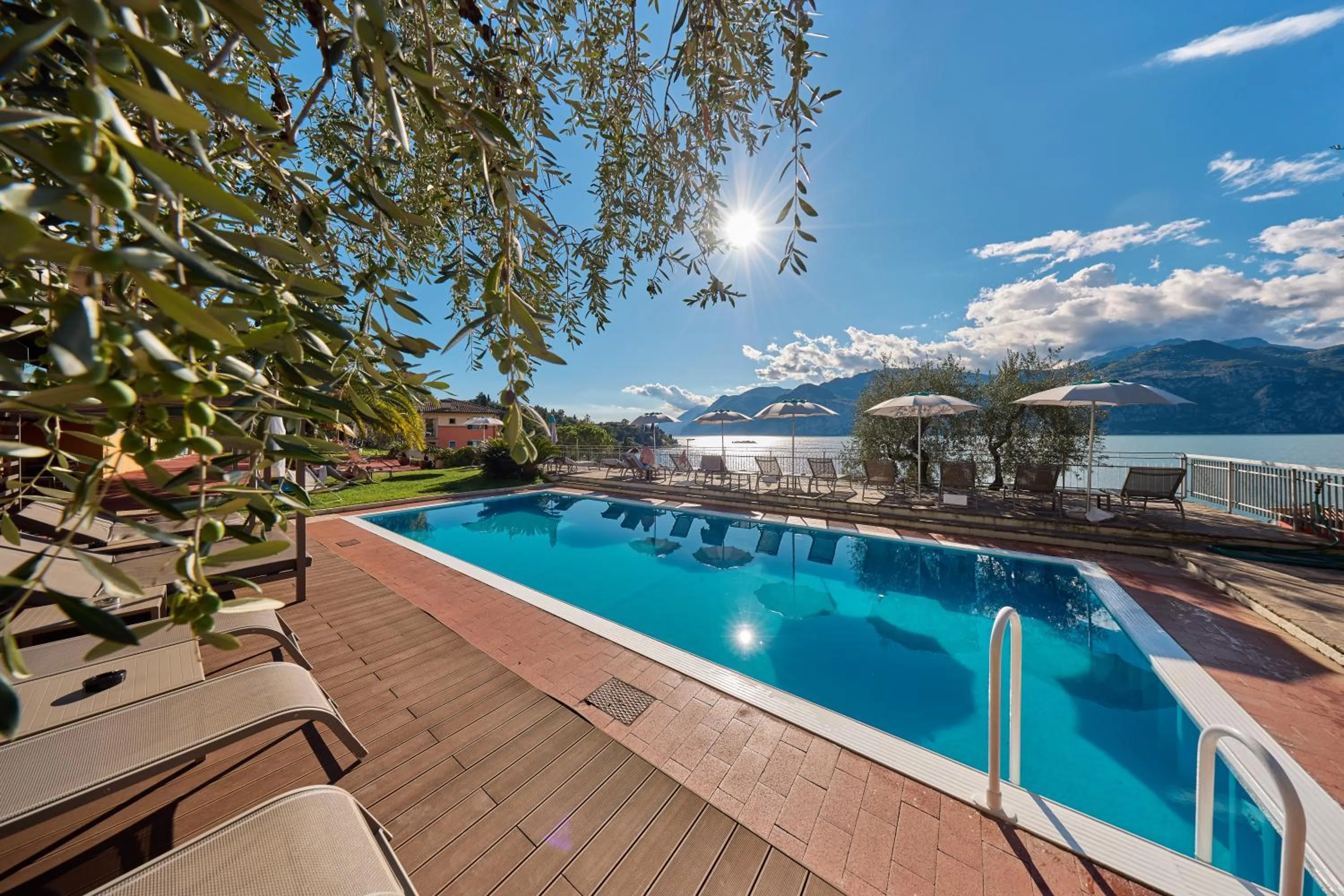 Pool view in Hotel Capri