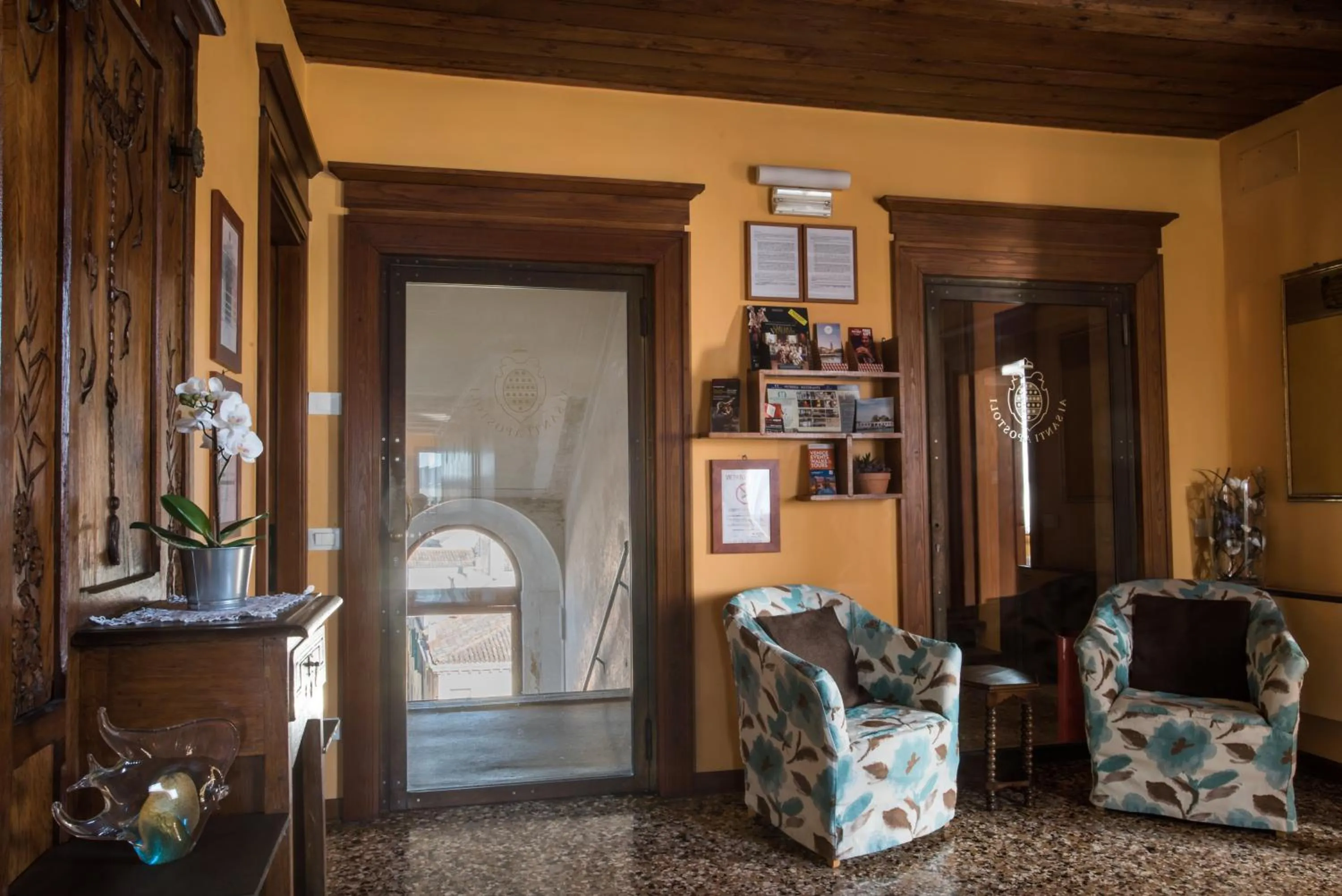 Facade/entrance in Locanda Ai Santi Apostoli Sul Canal Grande - Ferretti Hotels Collection