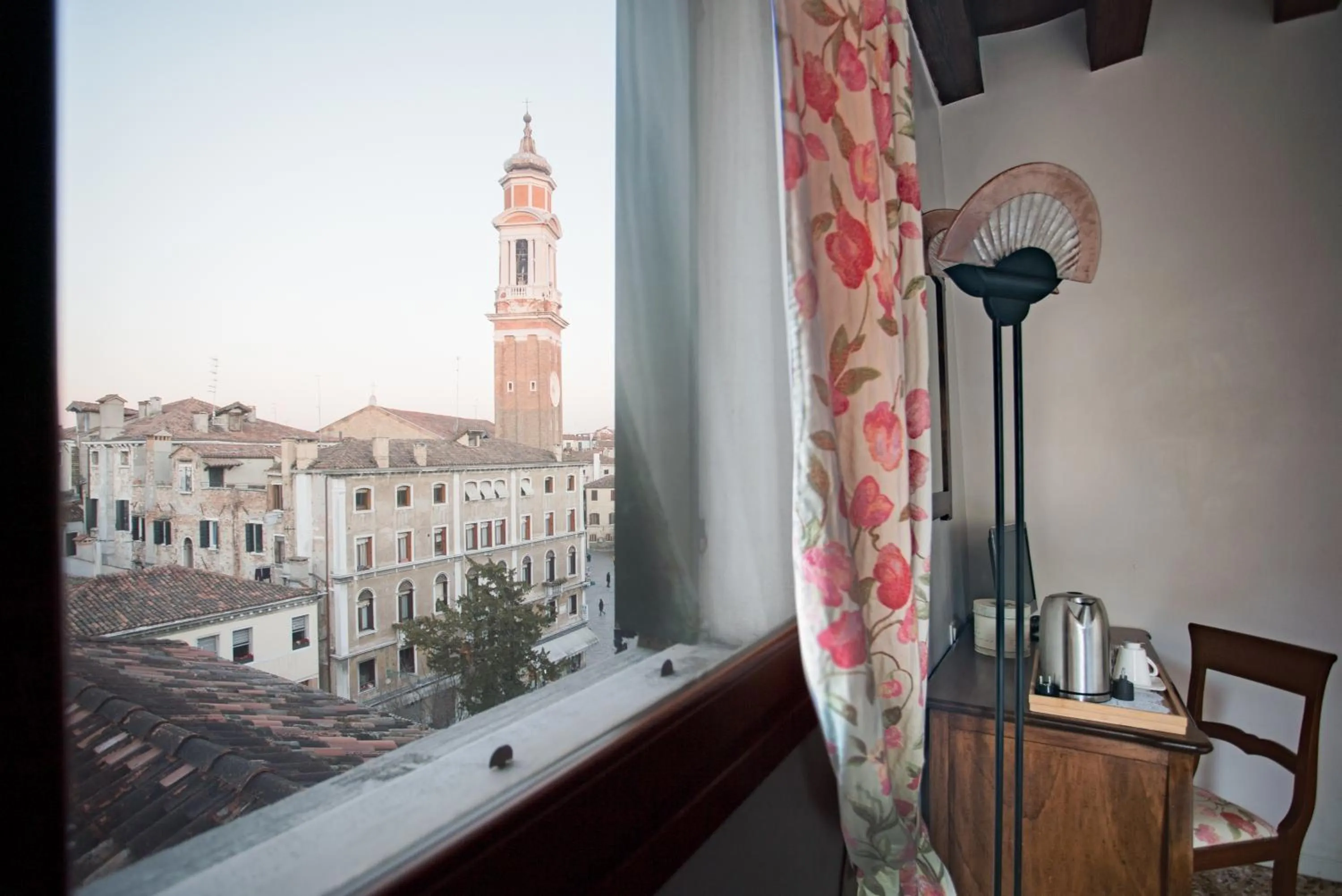 Decorative detail in Locanda Ai Santi Apostoli Sul Canal Grande - Ferretti Hotels Collection