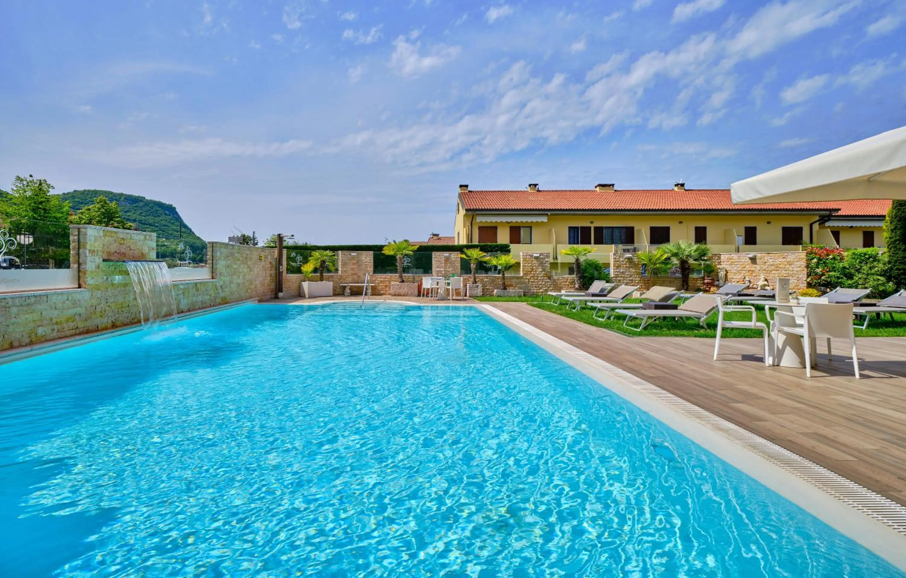 Property building in Hotel Eden Garda