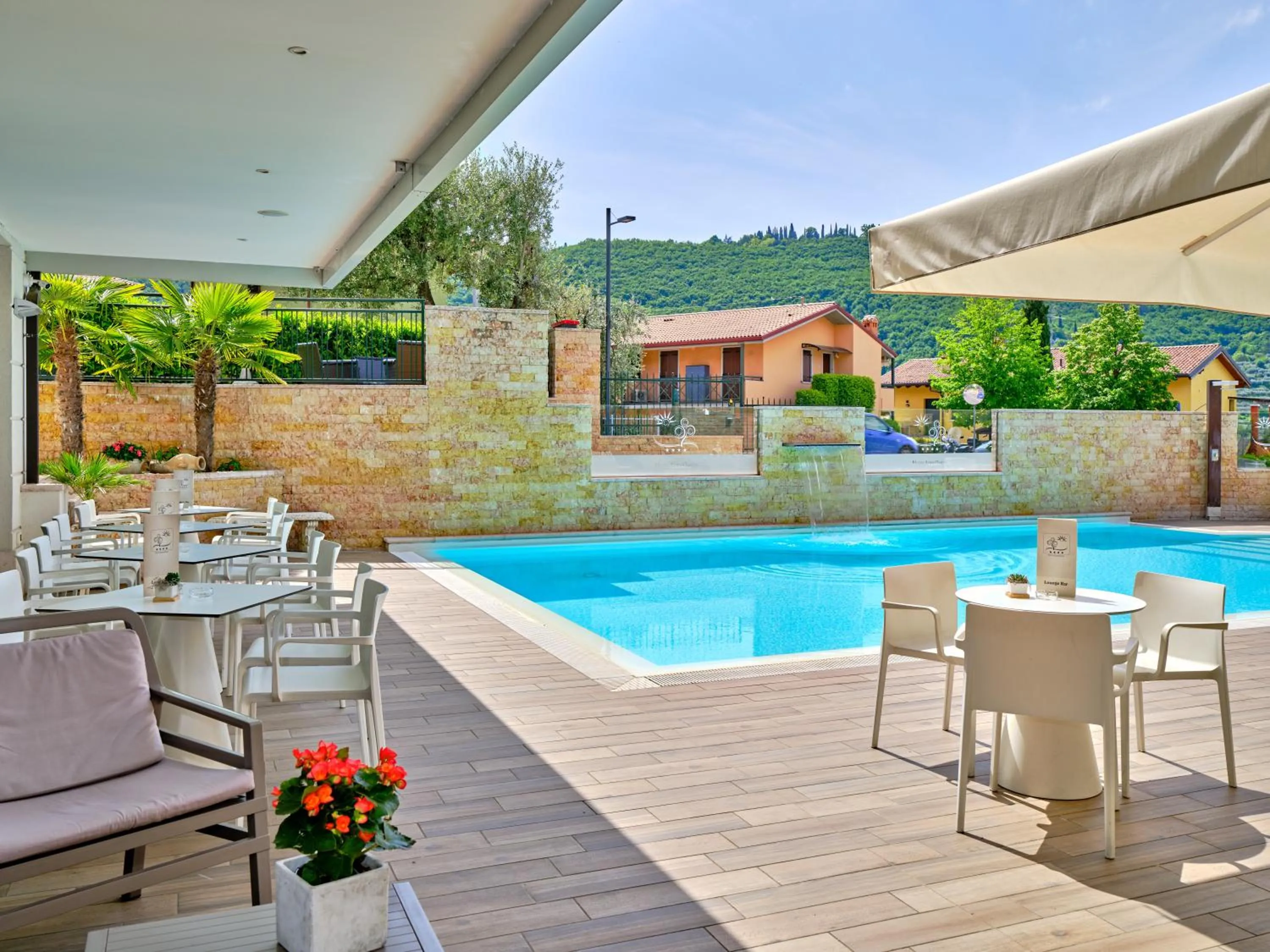 Restaurant/places to eat in Hotel Eden Garda