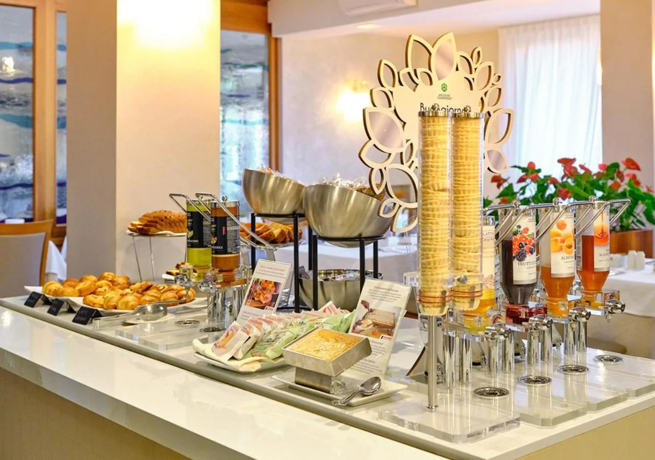 Food and drinks in Hotel Eden Garda