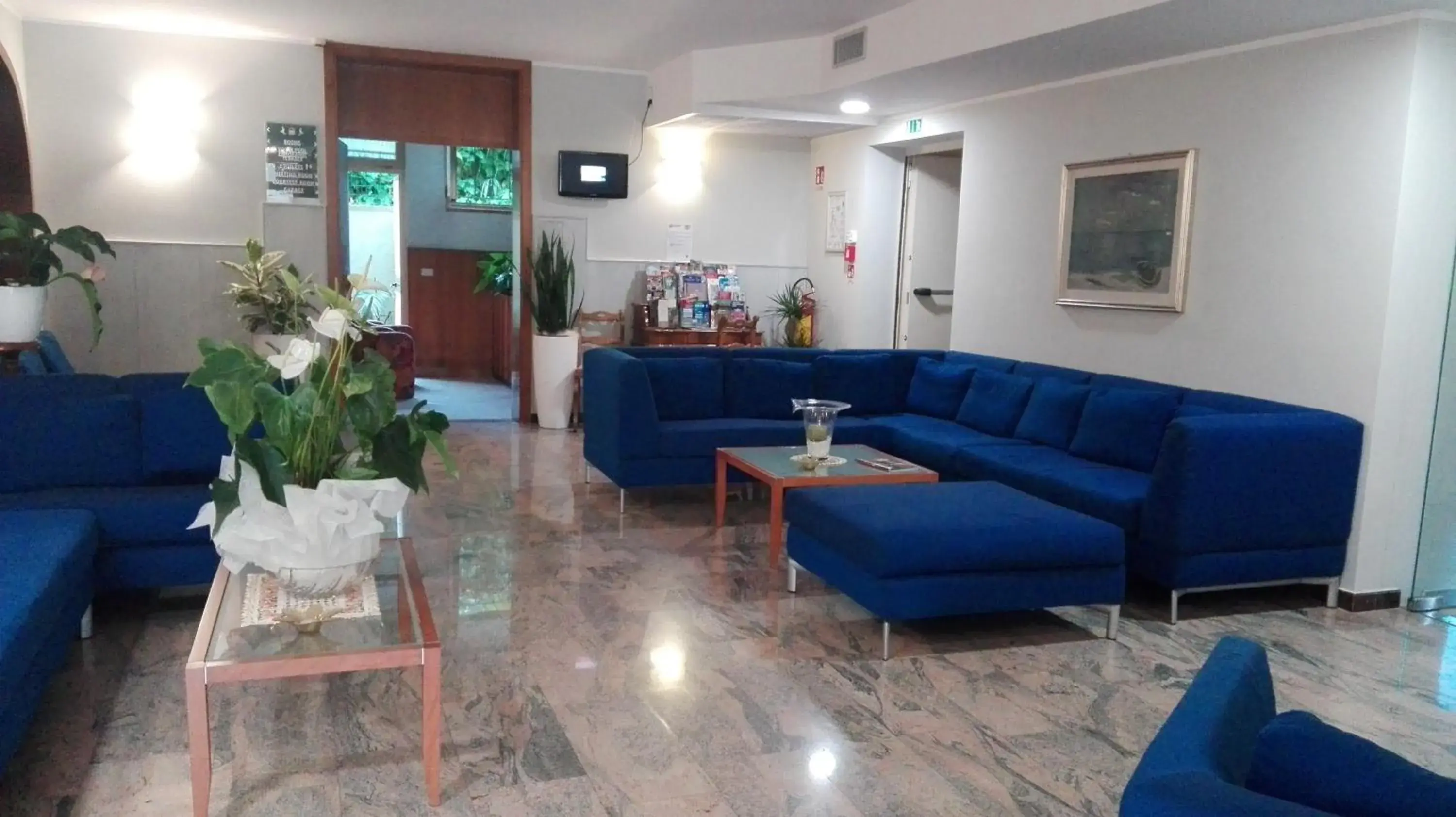 Lobby or reception in Hotel Eden Garda