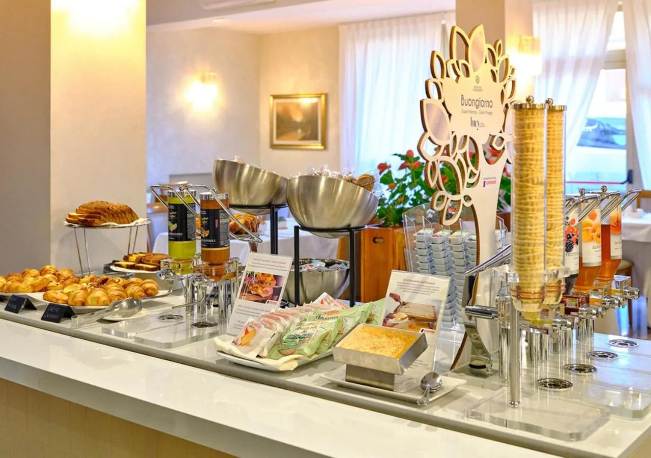 Food and drinks in Hotel Eden Garda