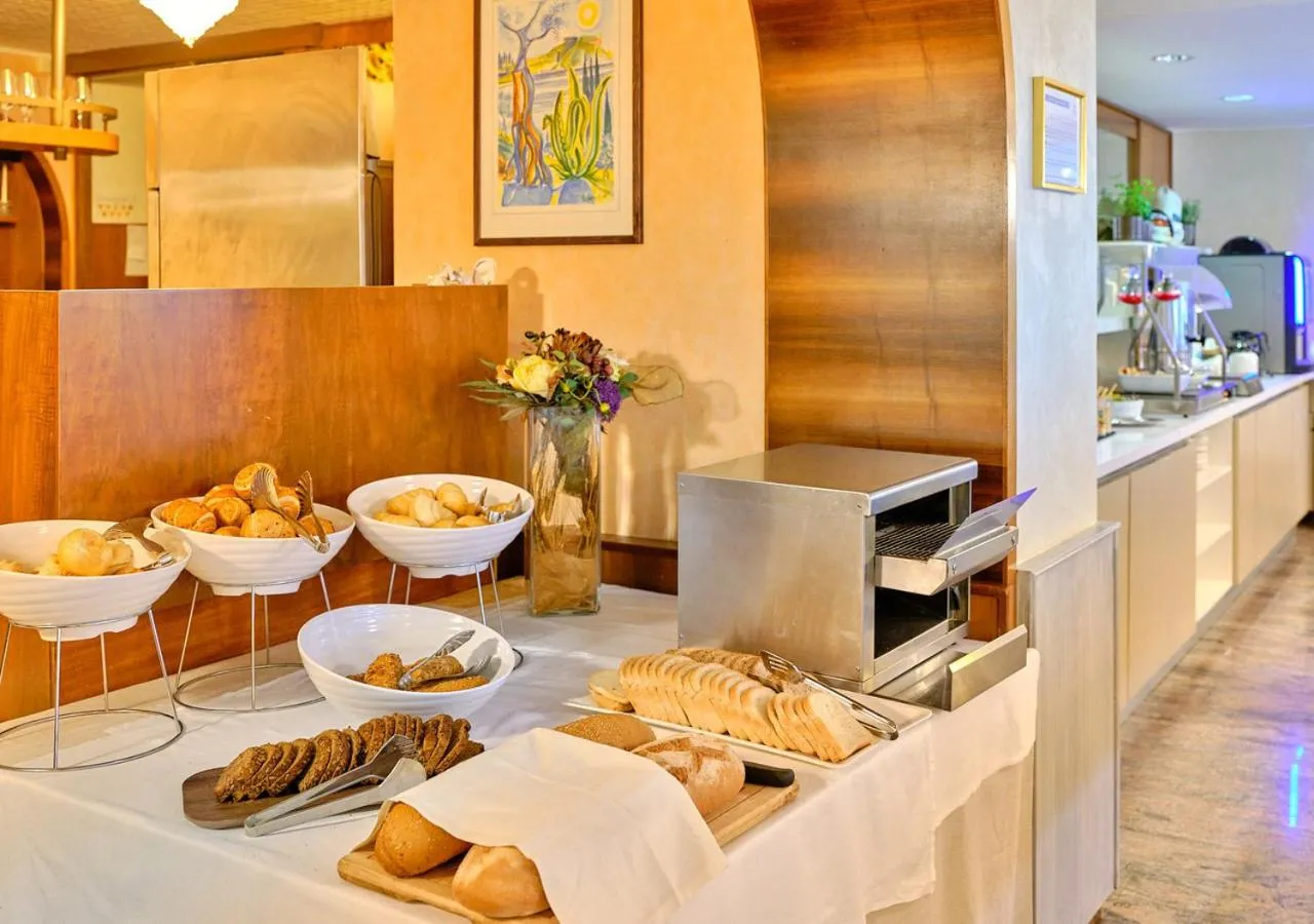 Food and drinks in Hotel Eden Garda