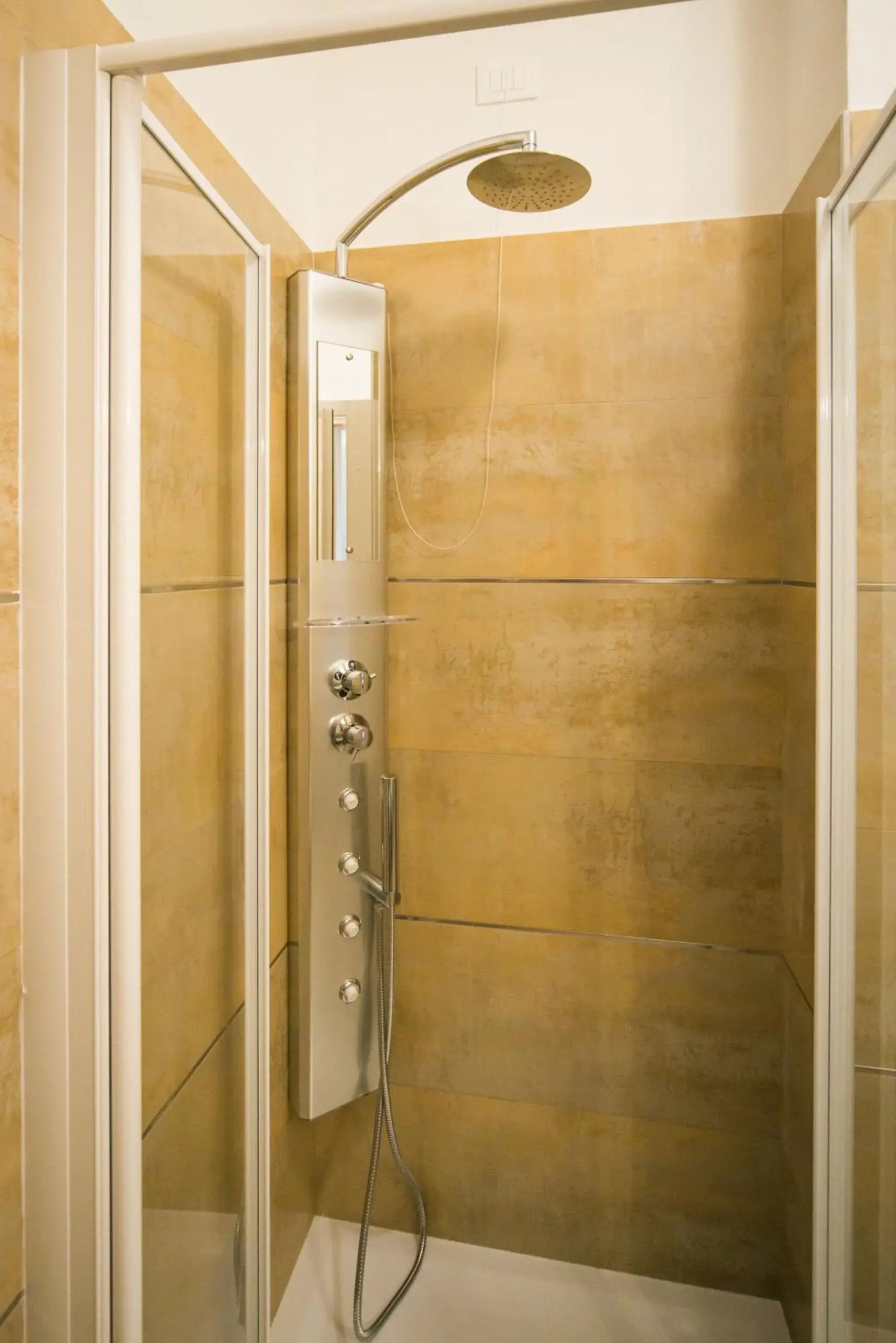 Shower, Bathroom in Hotel Eden Garda