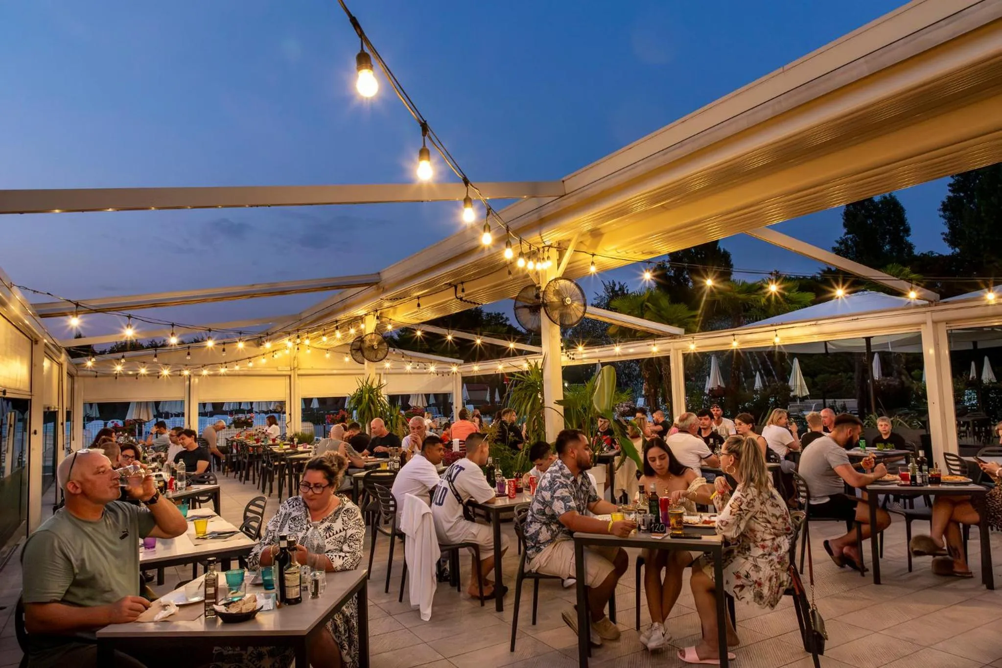 hu Venezia Camping in Town