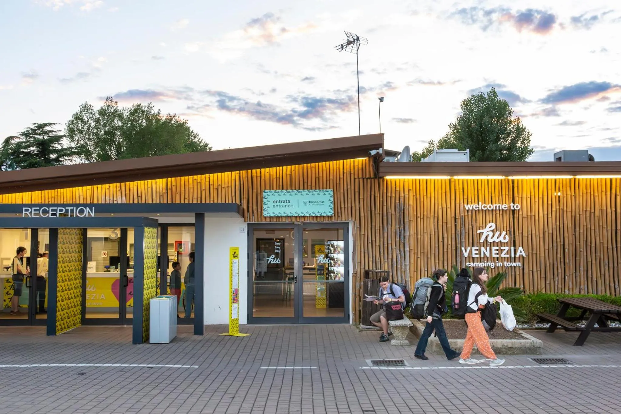 hu Venezia Camping in Town