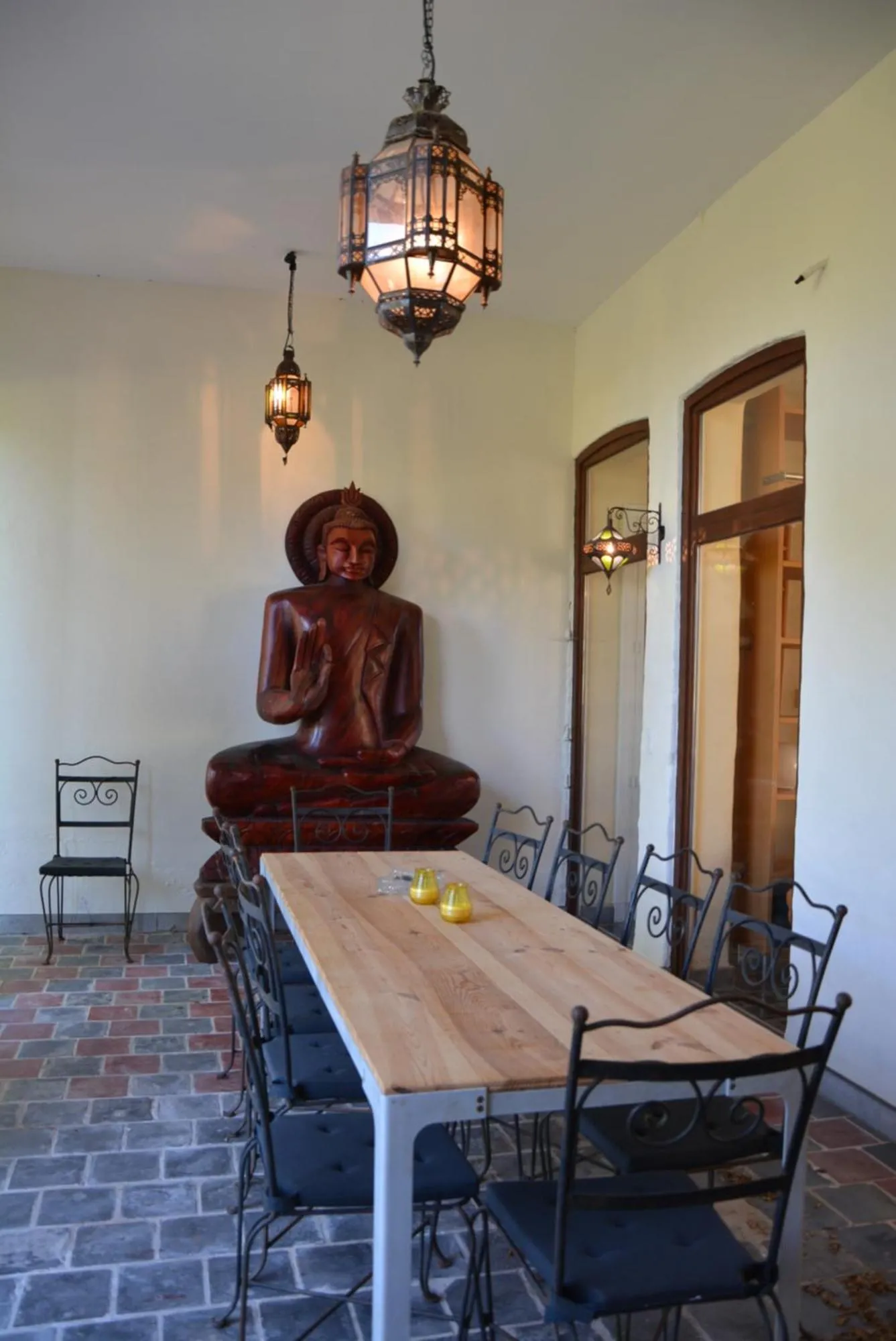 Dining area in Villa Ghysbrecht