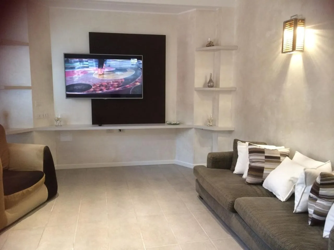 Communal lounge/ TV room in Hotel Trieste