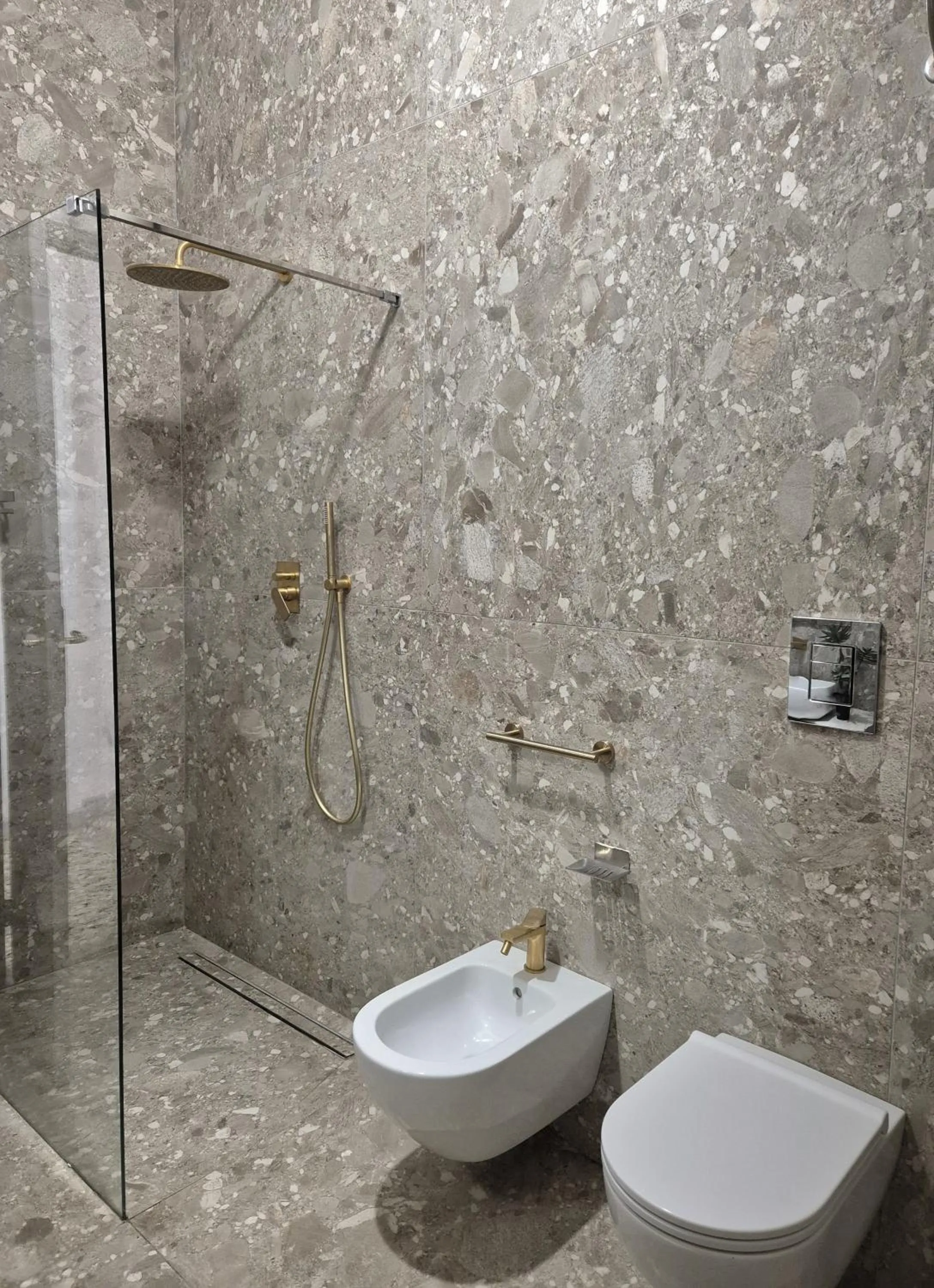 Bathroom in La Mattanza