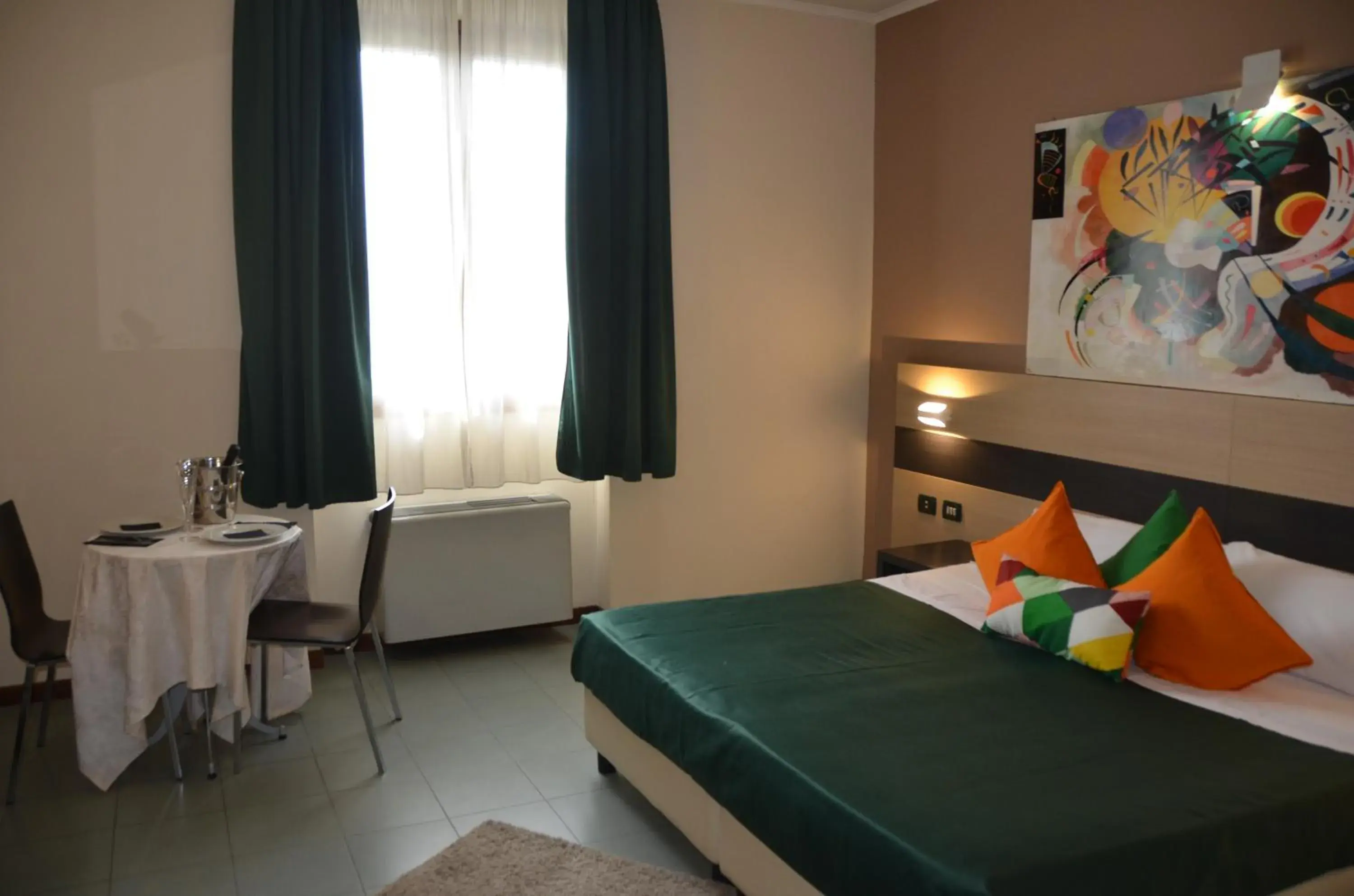 Food and drinks, Bed in Hotel Alba Roma Food and drinks, Bed in Hotel Alba Roma