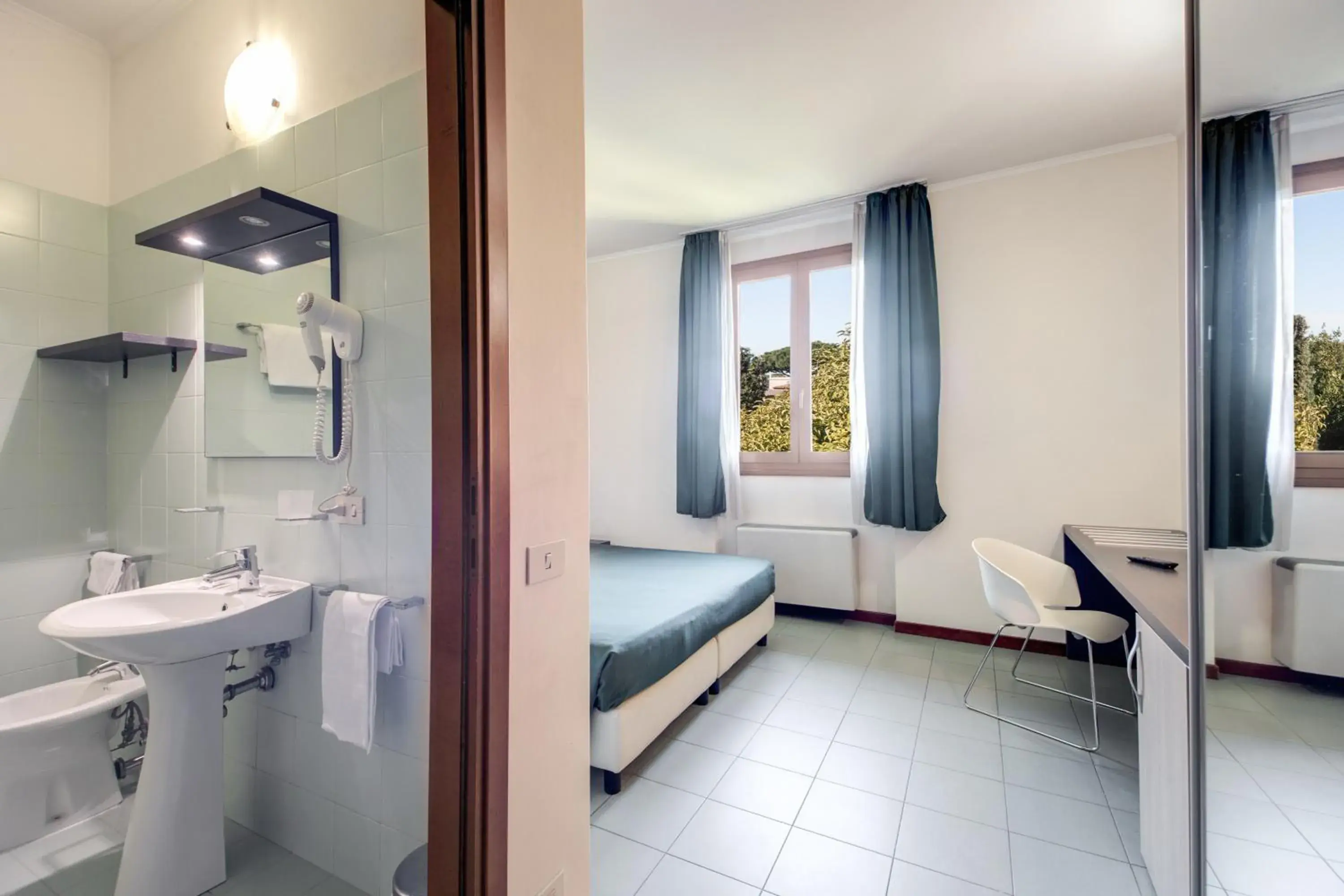 Double or Twin Room in Hotel Alba Roma Double or Twin Room in Hotel Alba Roma