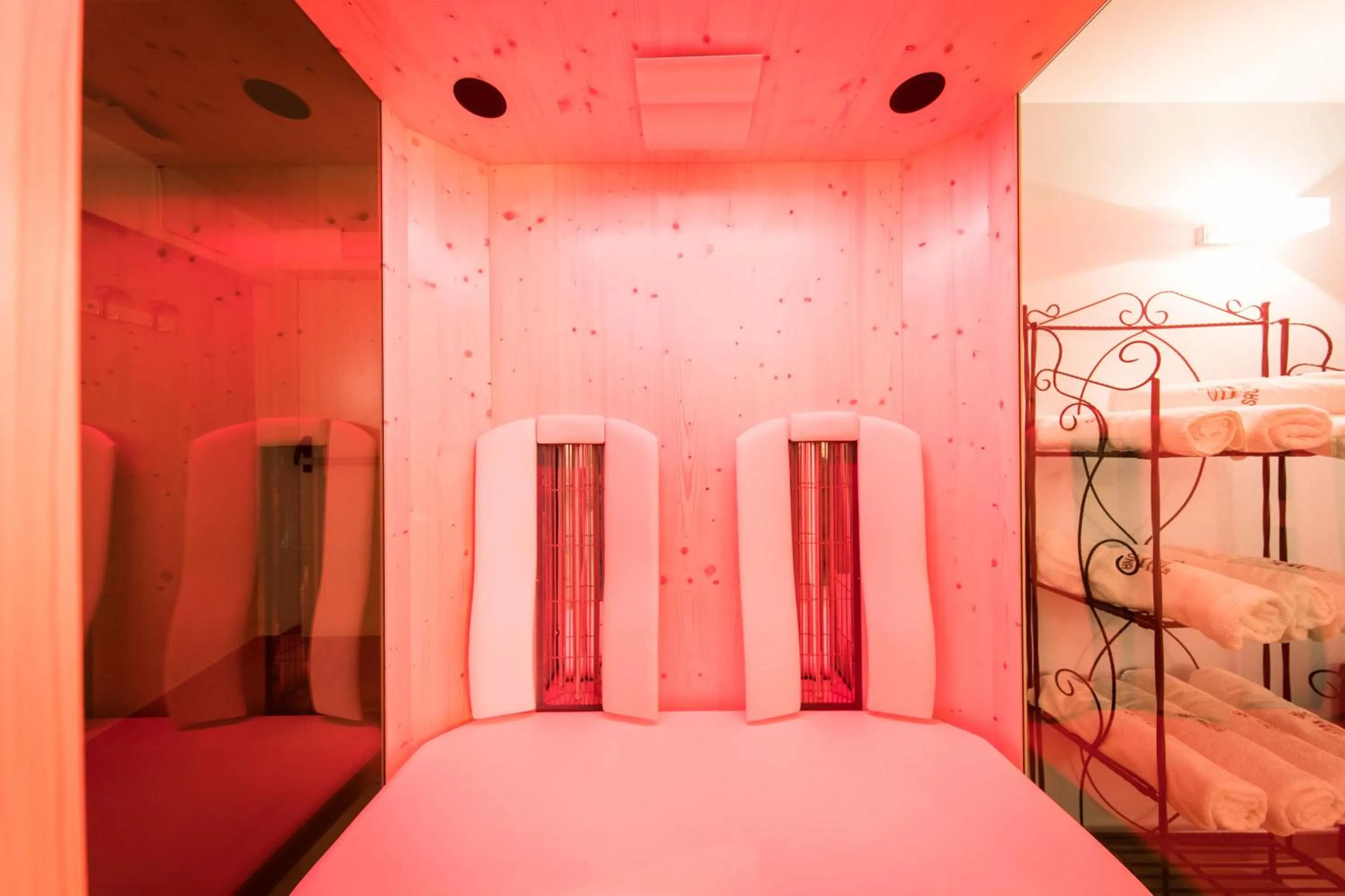 Spa and wellness centre/facilities, Bed in Hotel Weingarten