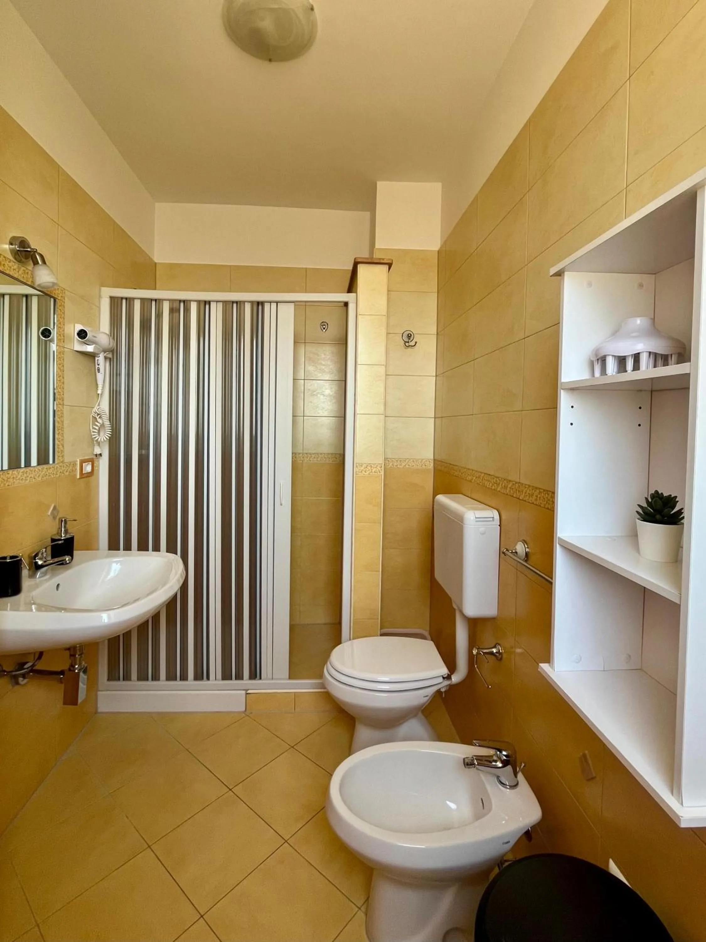 Shower in B&B MareIncantato