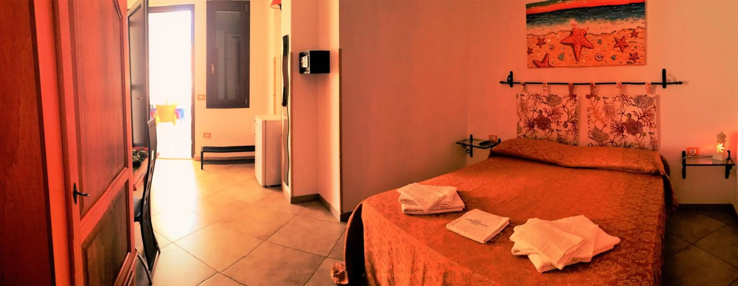 Photo of the whole room in B&B MareIncantato