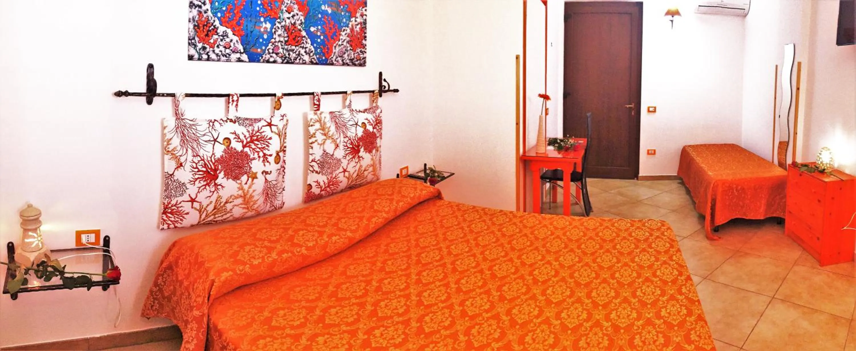 Photo of the whole room in B&B MareIncantato