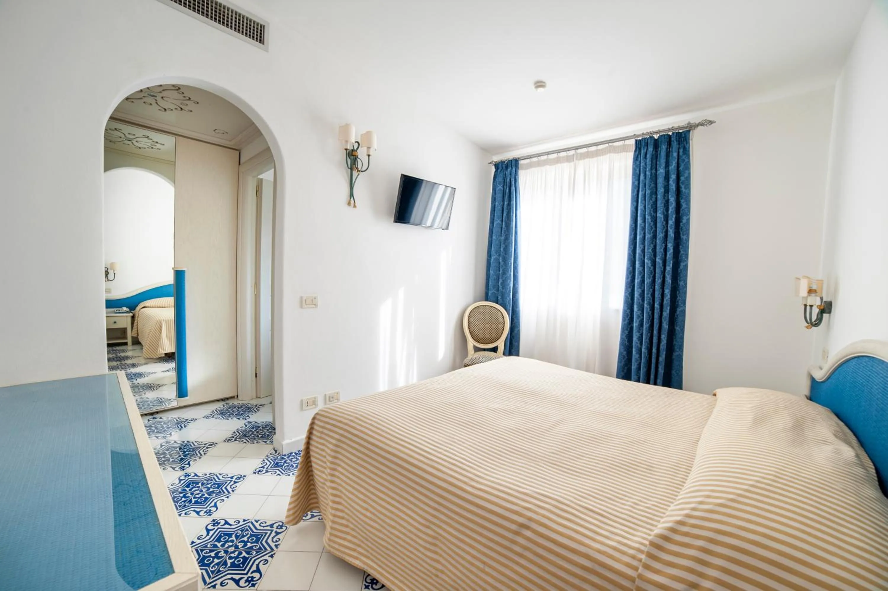 Bed in Hotel Gran Paradiso