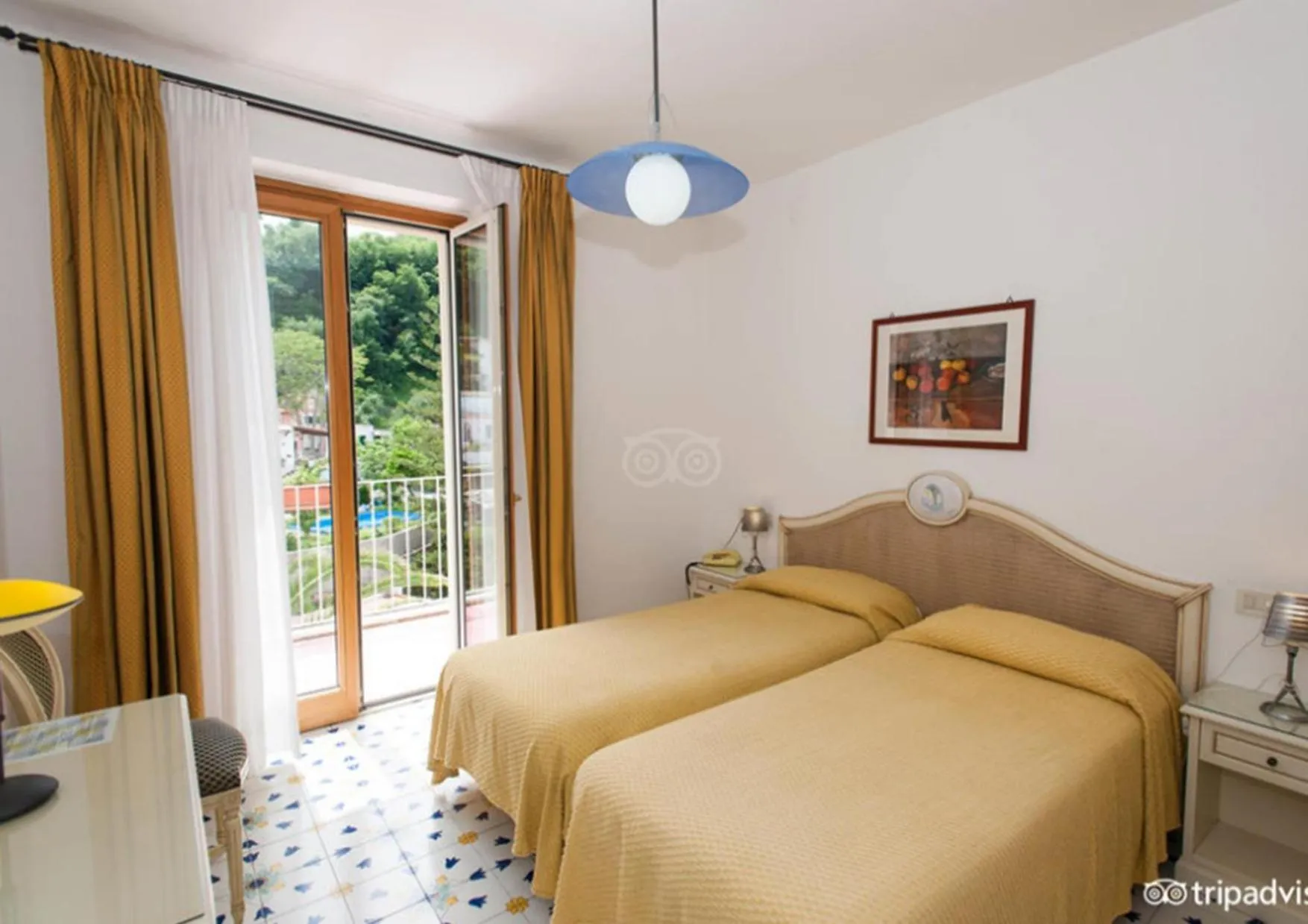 Bed in Hotel Gran Paradiso