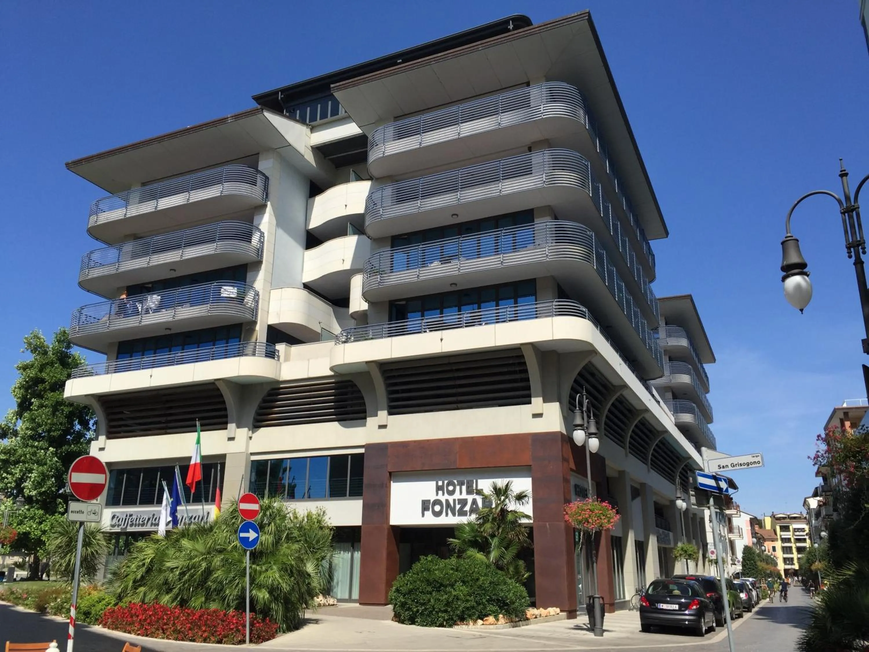 Property building in Hotel Fonzari