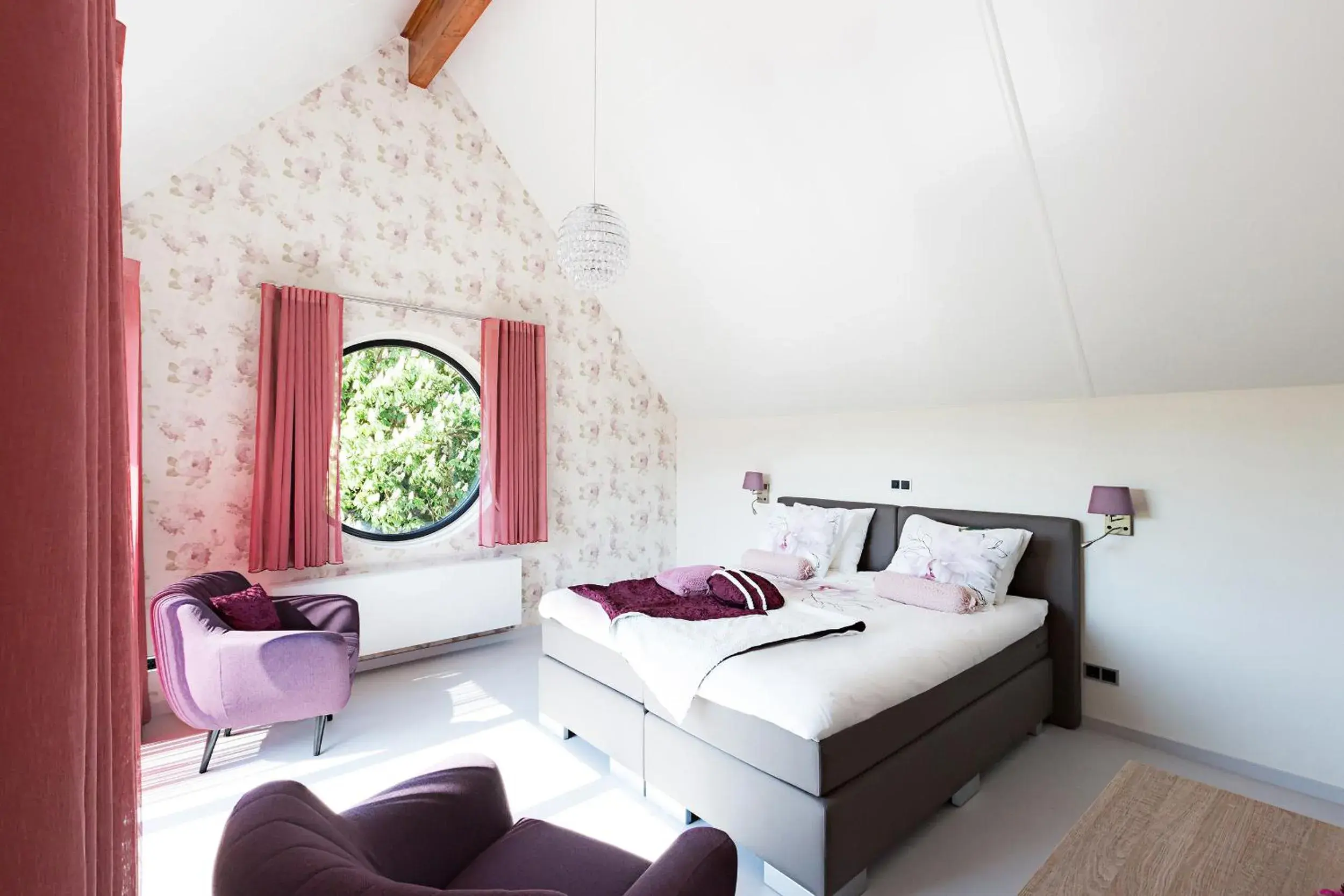 Deluxe Queen Room - single occupancy in Erve Grootenhuys Deluxe Queen Room - single occupancy in Erve Grootenhuys