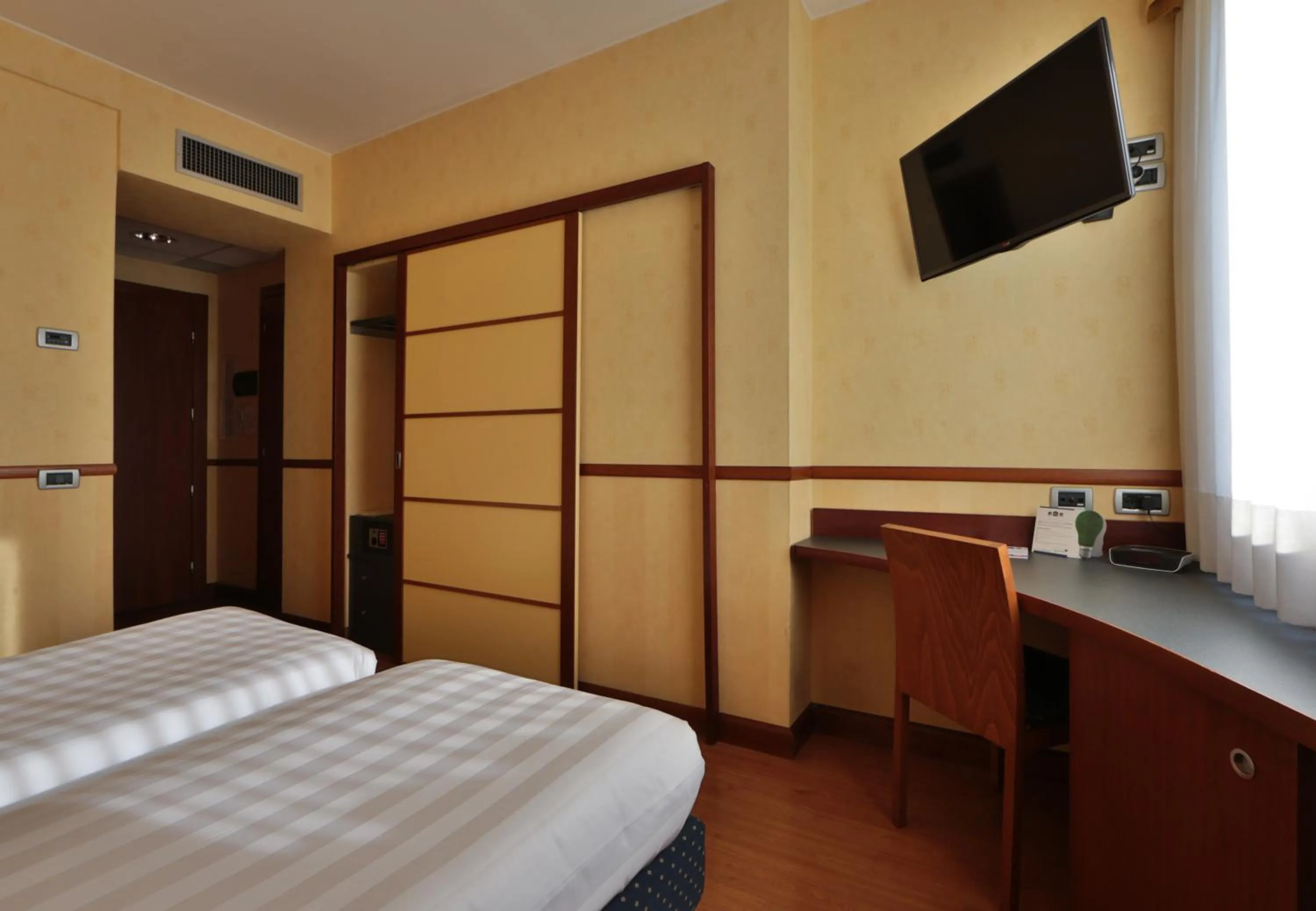 TV and multimedia, Bed in Best Western Hotel I Colli