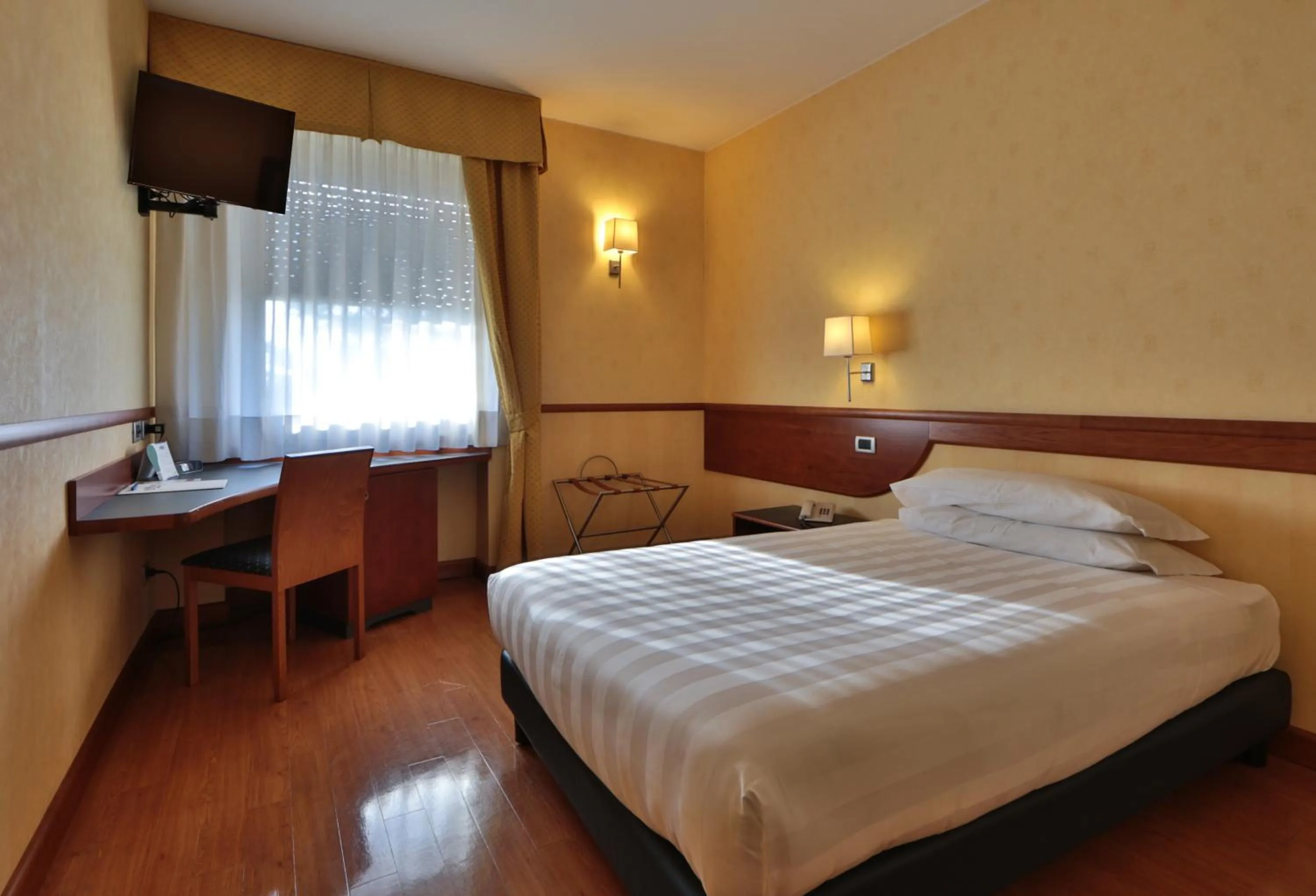 Photo of the whole room, Bed in Best Western Hotel I Colli