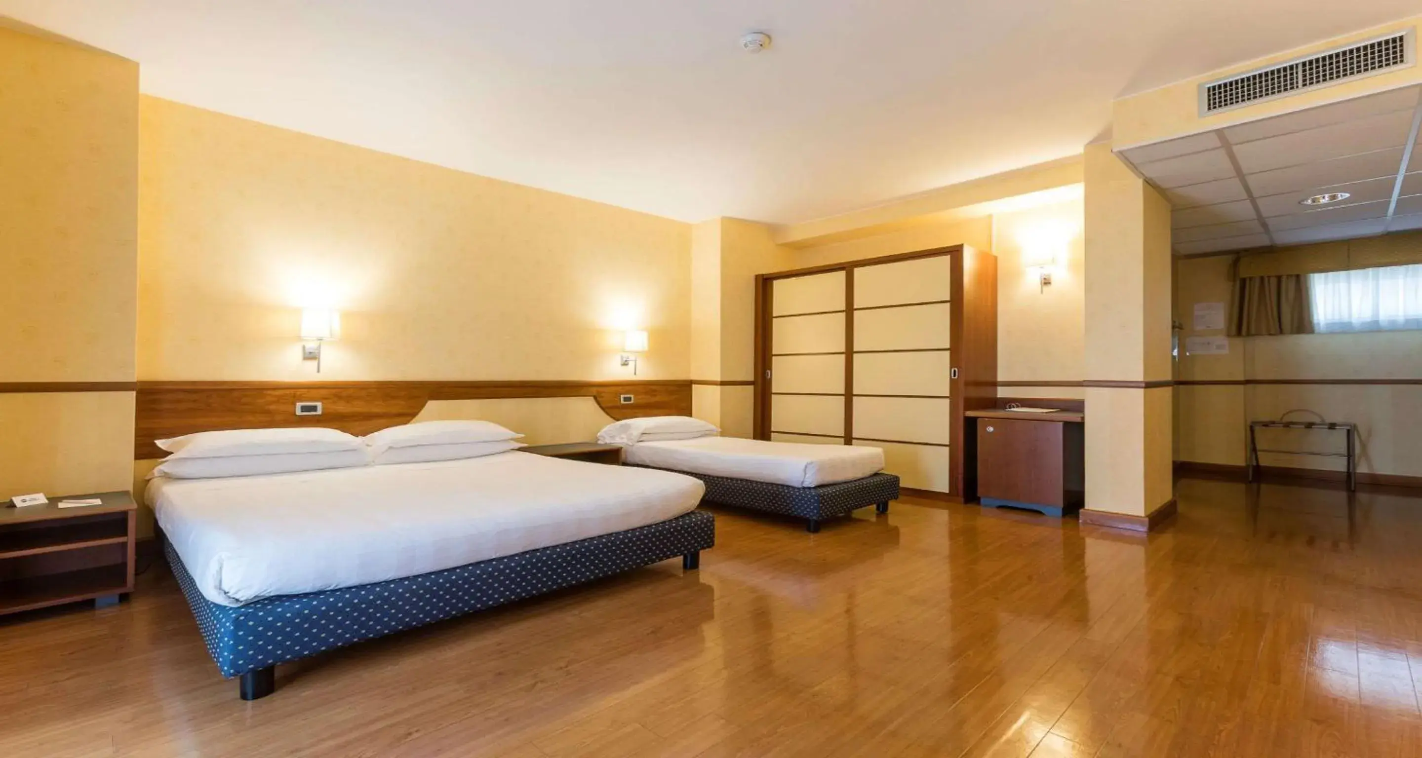 Bedroom, Bed in Best Western Hotel I Colli Bedroom, Bed in Best Western Hotel I Colli