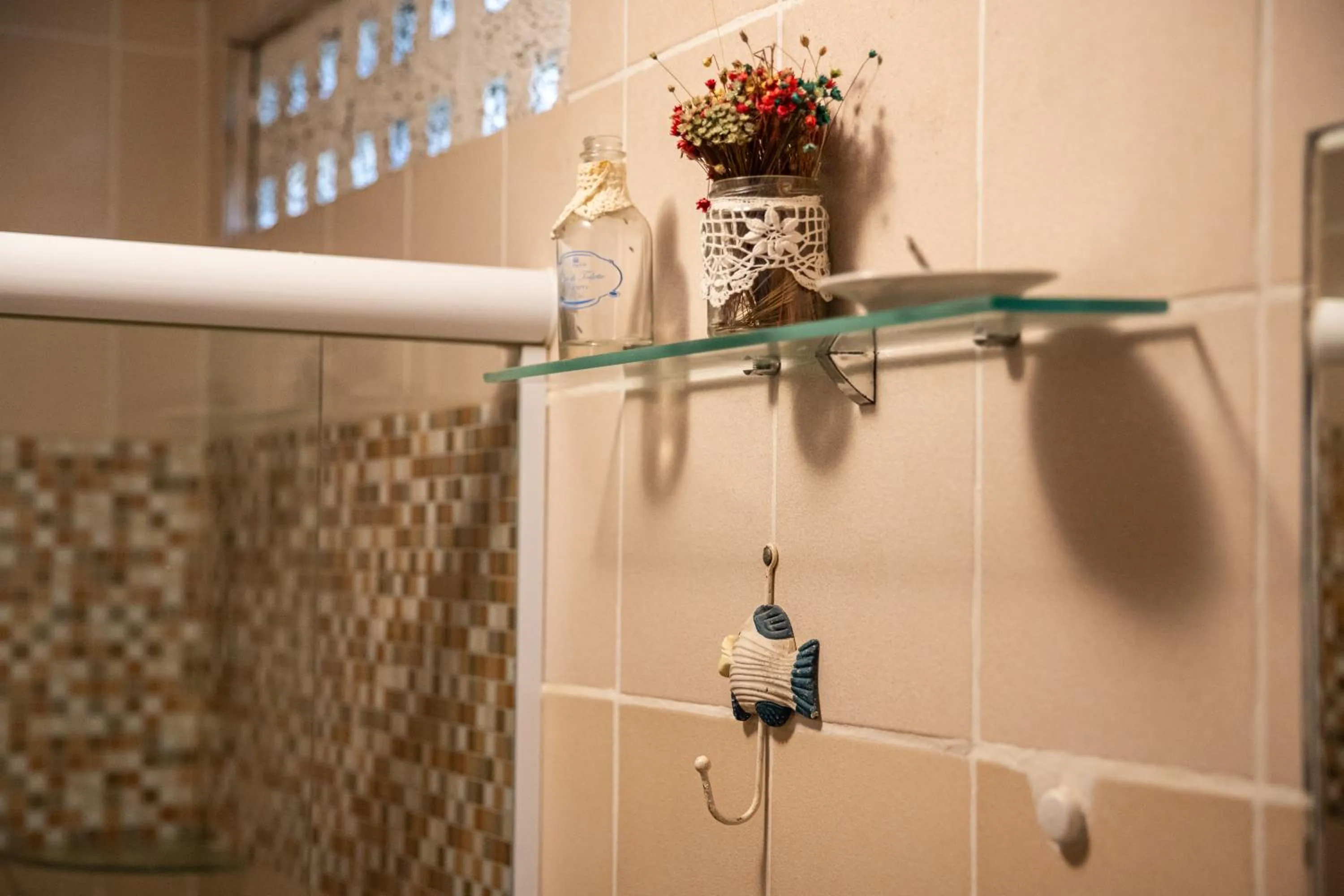 Shower in Serrambi Praia Suites