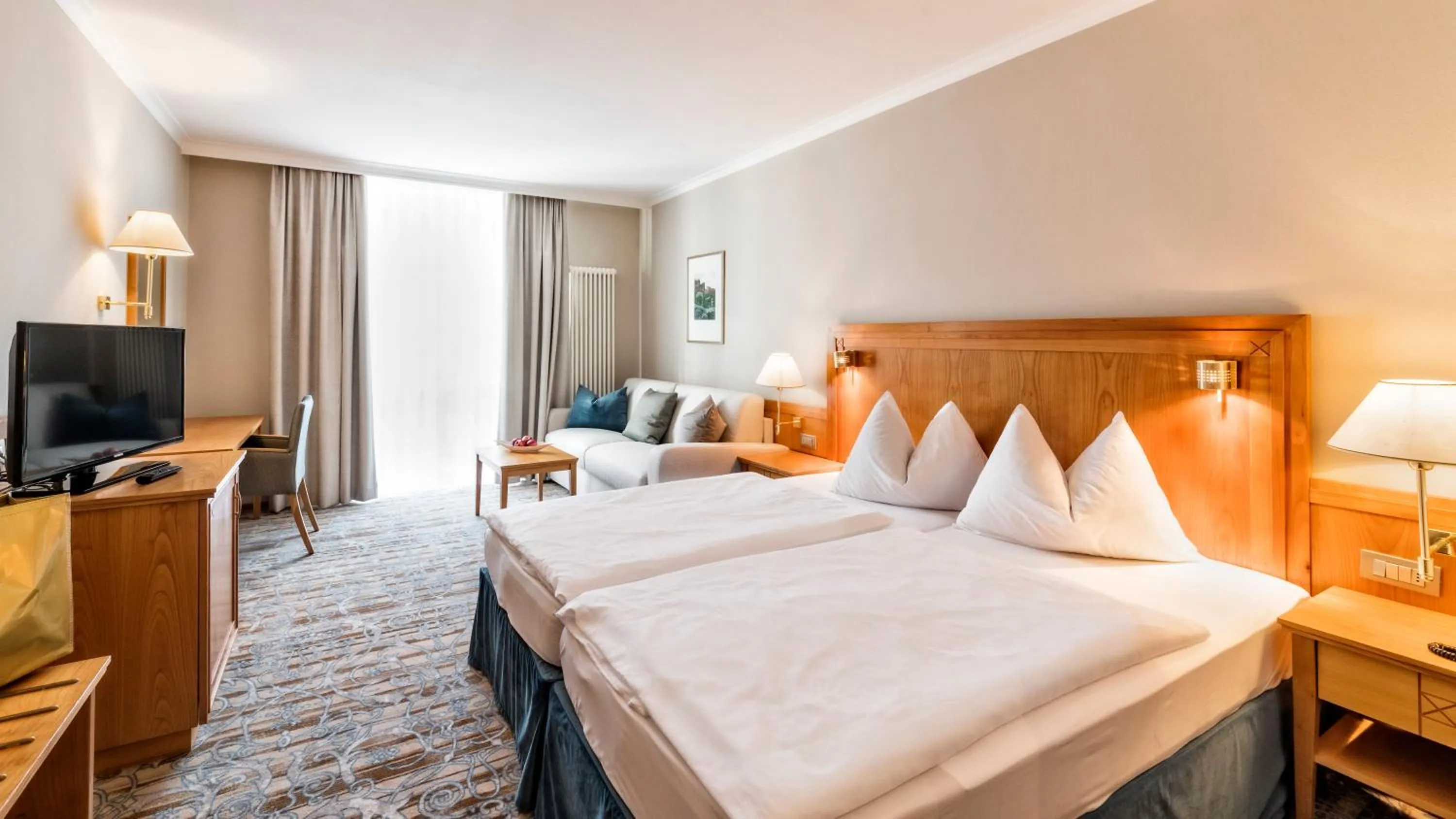 Bed in HOTEL POST alpine cityflair