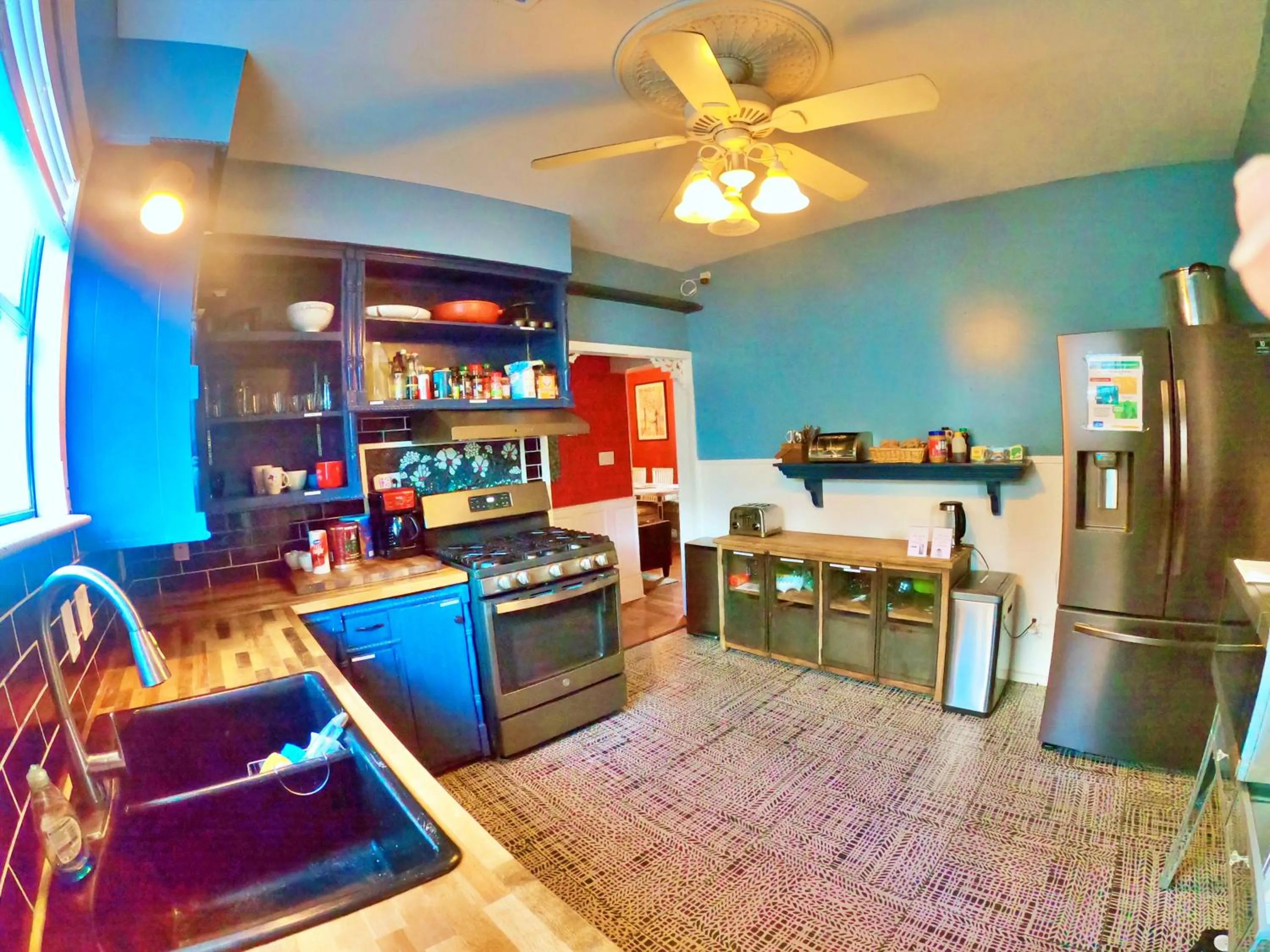 Communal kitchen in Madame Isabelle's House