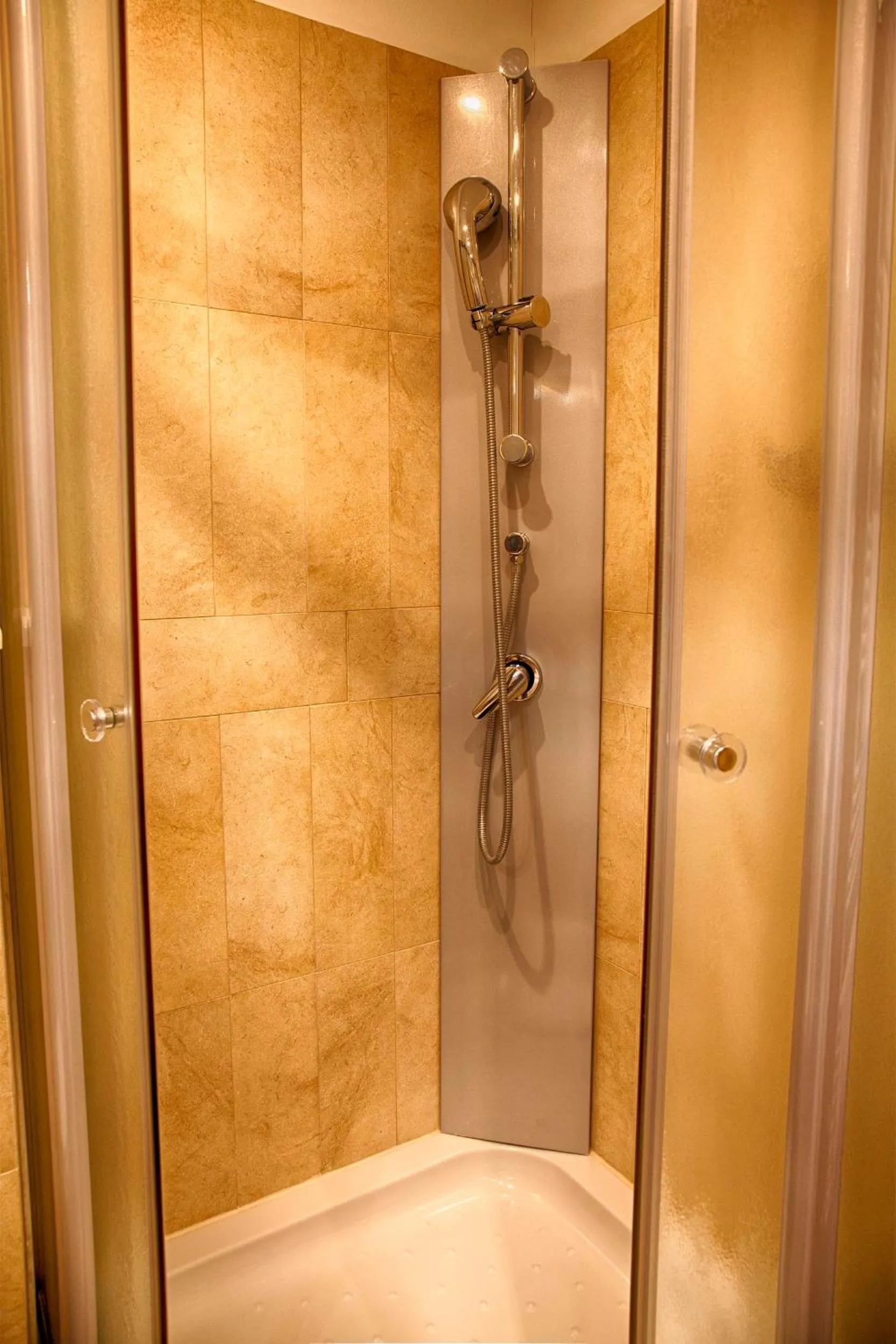 Shower in Hotel Katja
