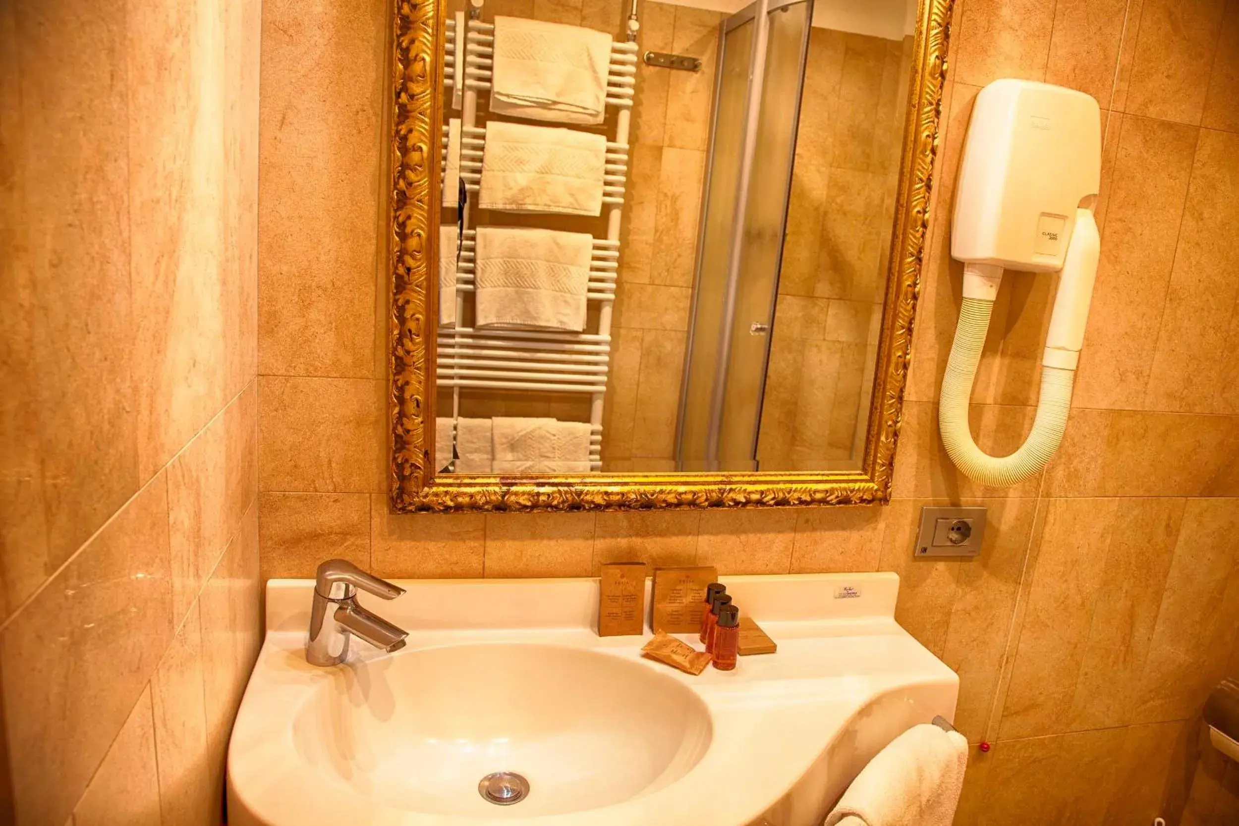 Triple Room in Hotel Katja Triple Room in Hotel Katja