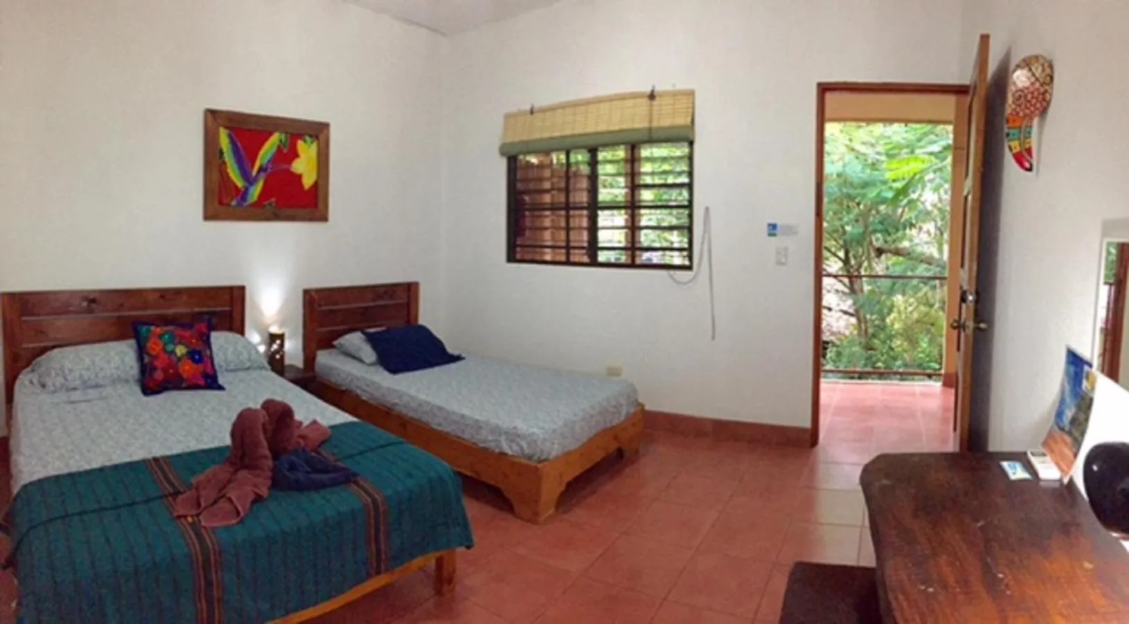 Balcony/Terrace, Bed in Hotel Tropical Sands Dominical