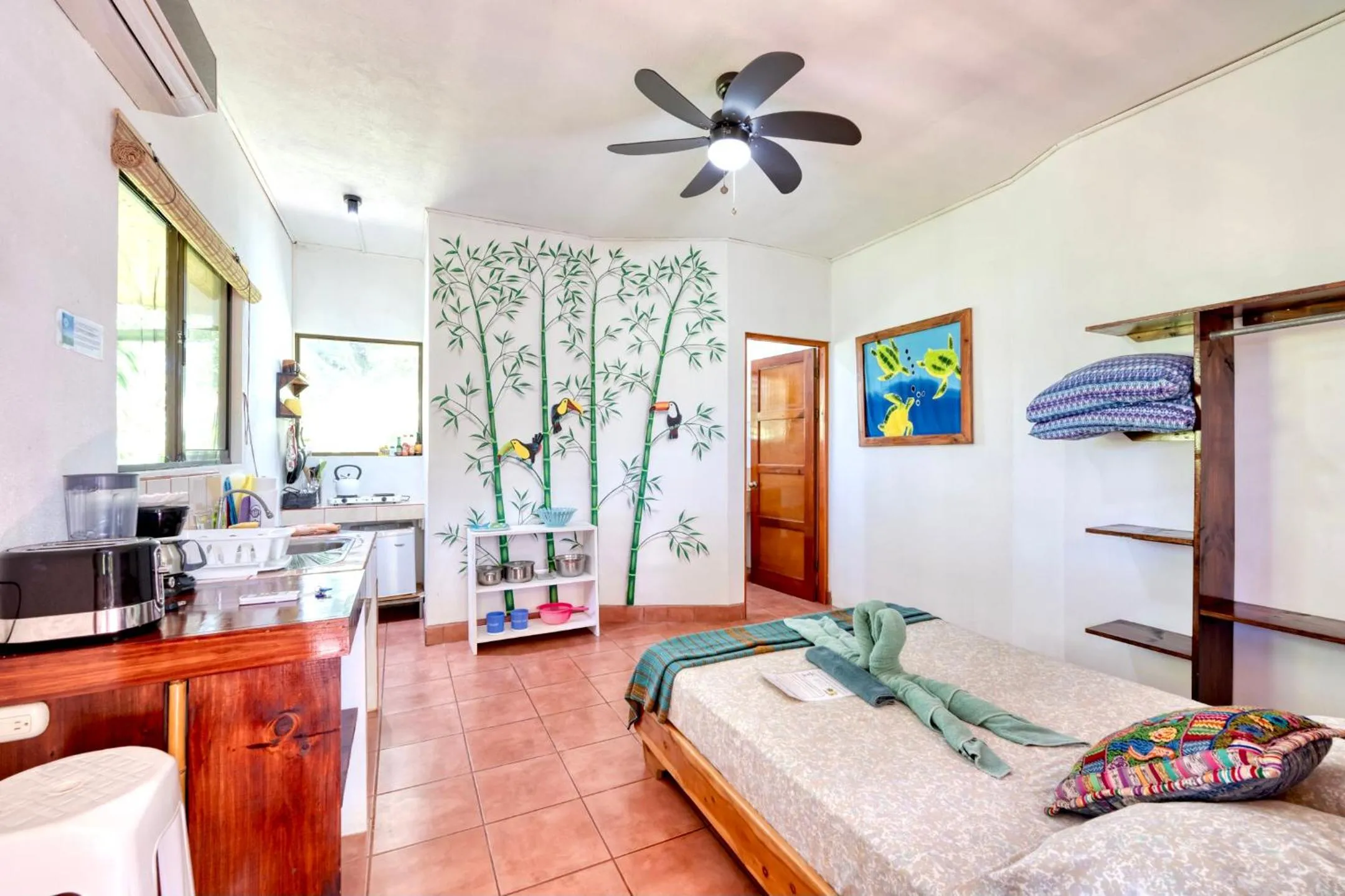 Photo of the whole room, Bed in Hotel Tropical Sands Dominical