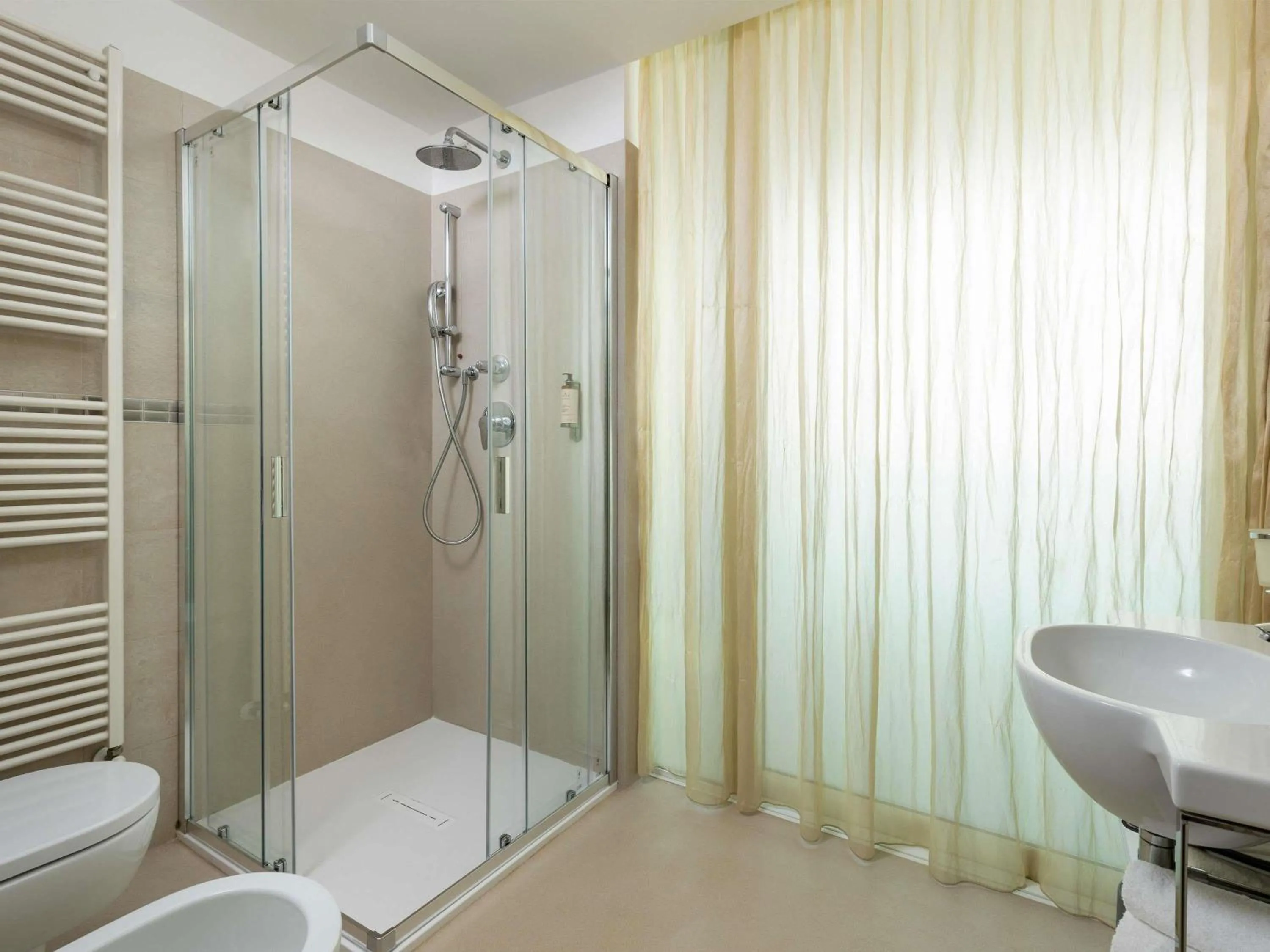 Bedroom in Mercure Hotel Rimini Artis