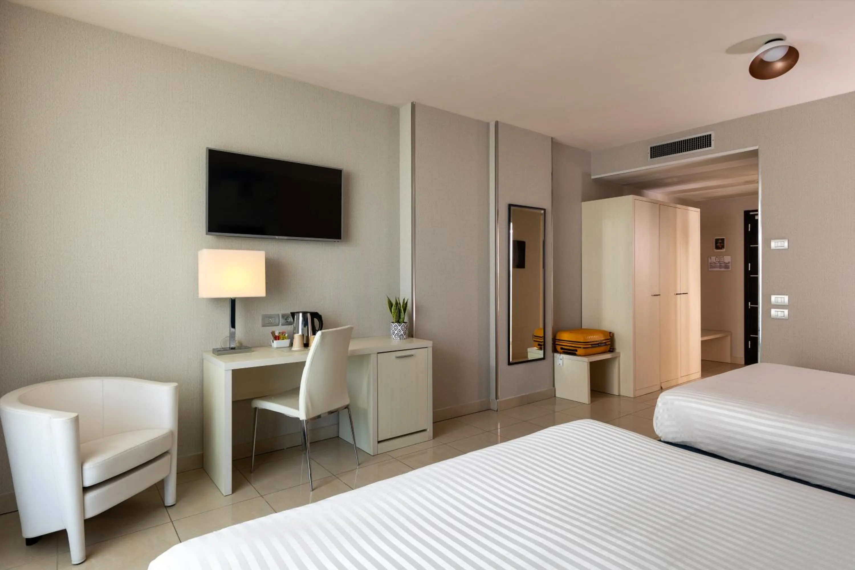 Bed in Mercure Hotel Rimini Artis