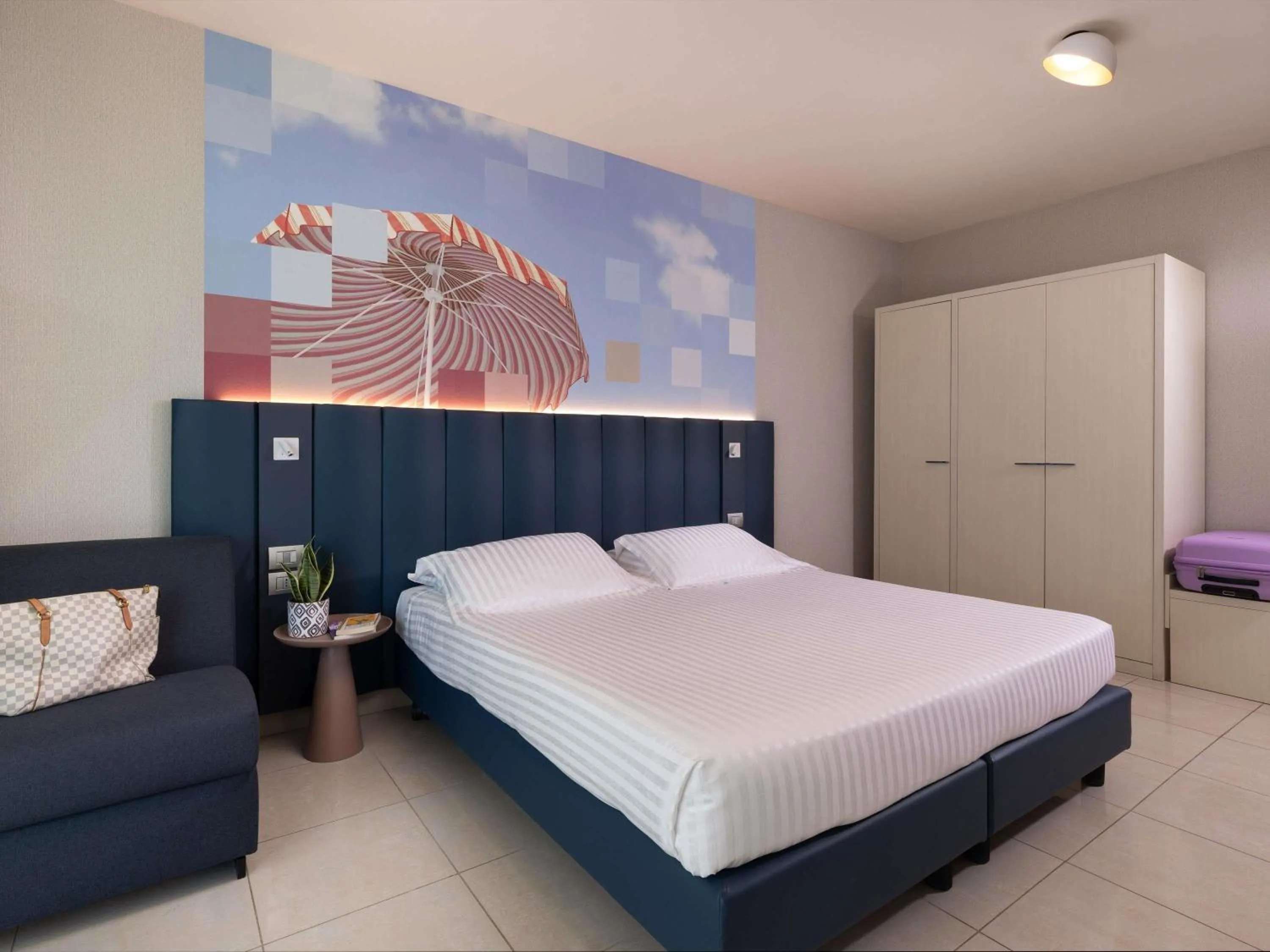 Bedroom, Bed in Mercure Hotel Rimini Artis