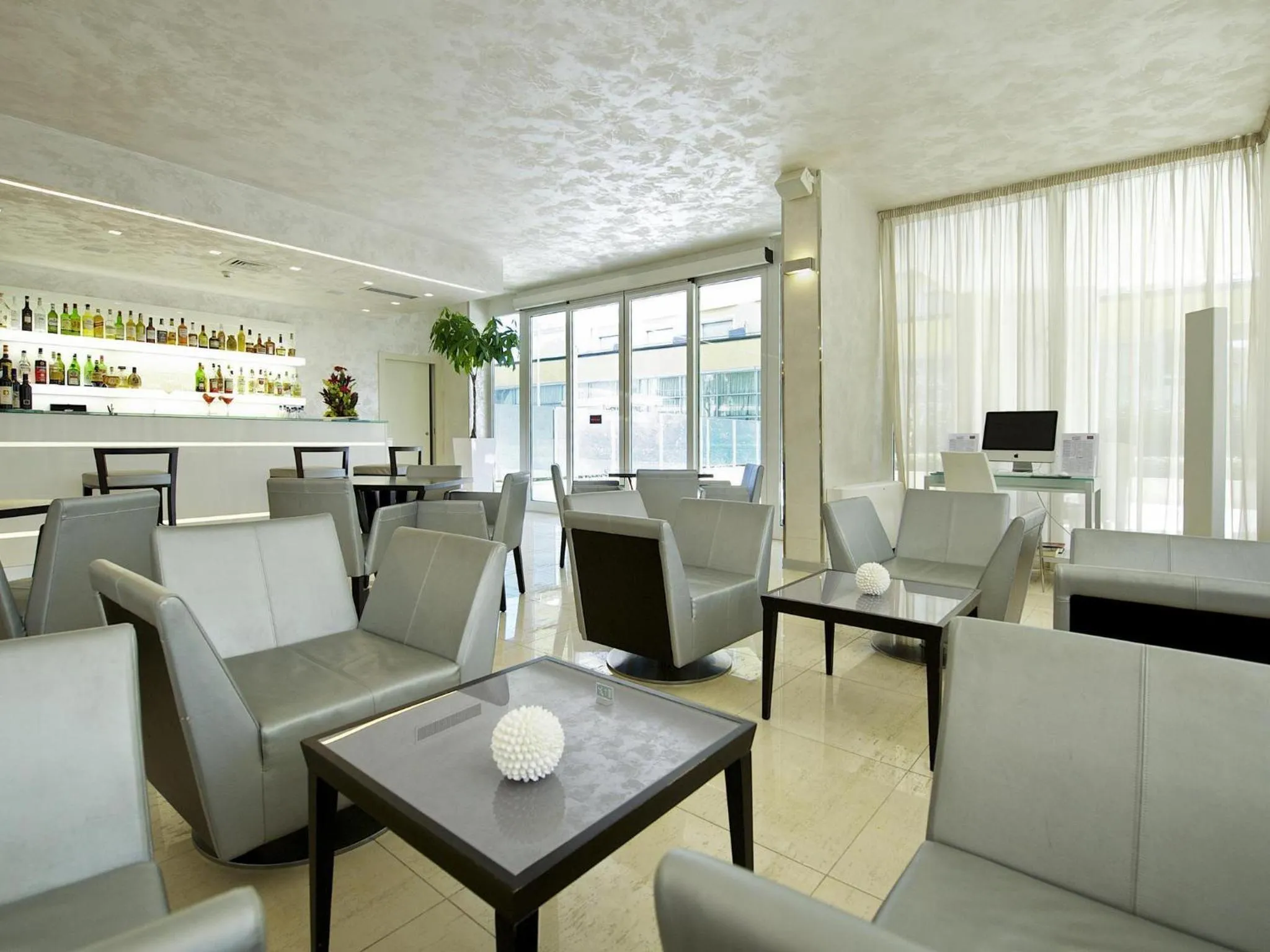 Lounge or bar in Mercure Hotel Rimini Artis