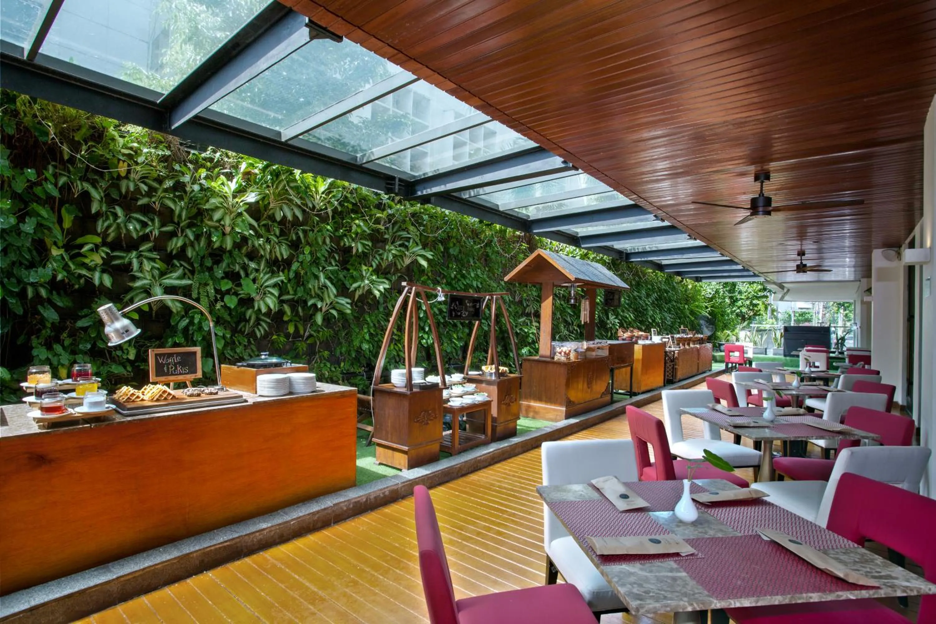 Restaurant/places to eat in Swiss-Belboutique Yogyakarta