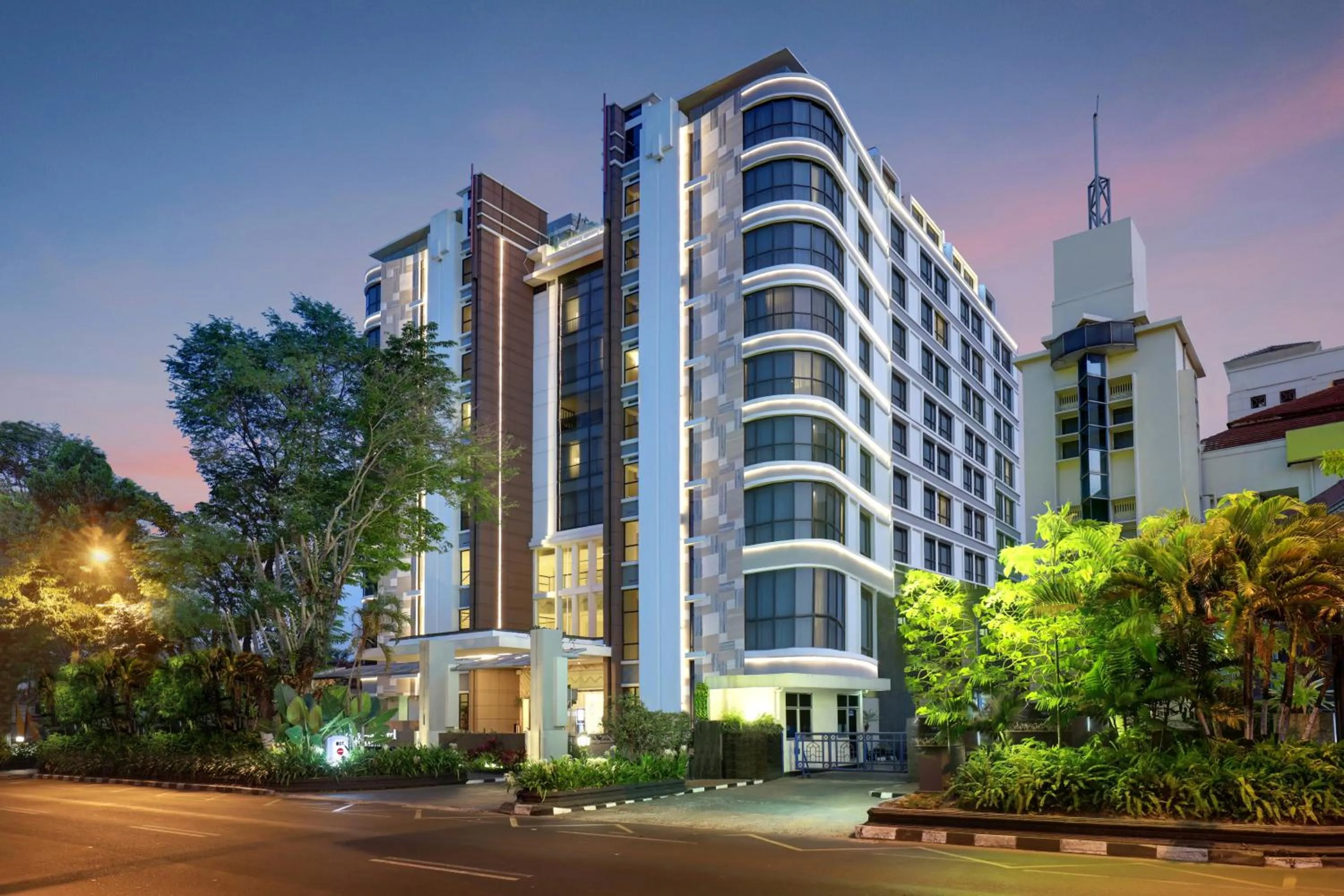 Facade/entrance in Swiss-Belboutique Yogyakarta