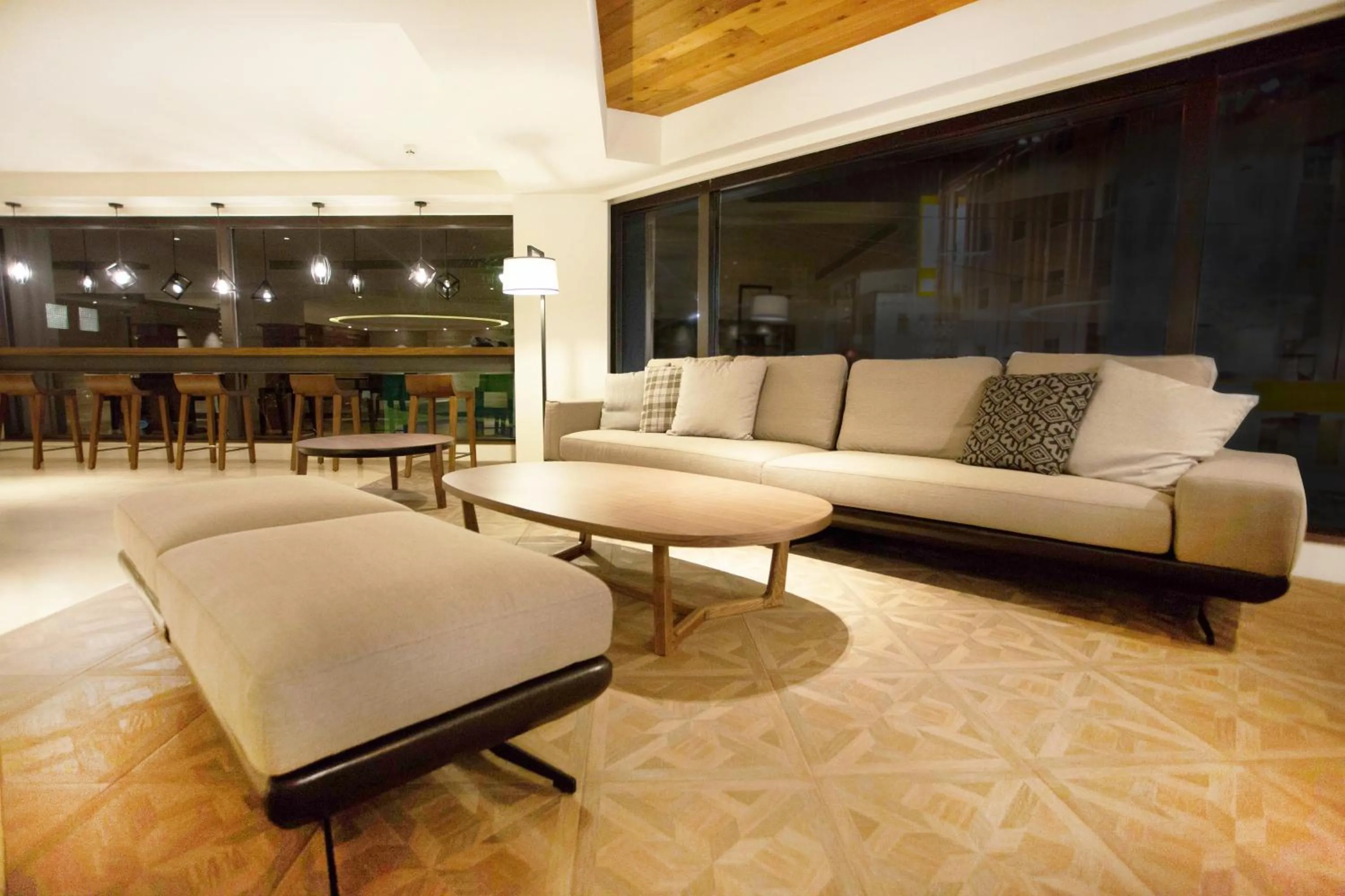 Communal lounge/ TV room in Inn by the Village