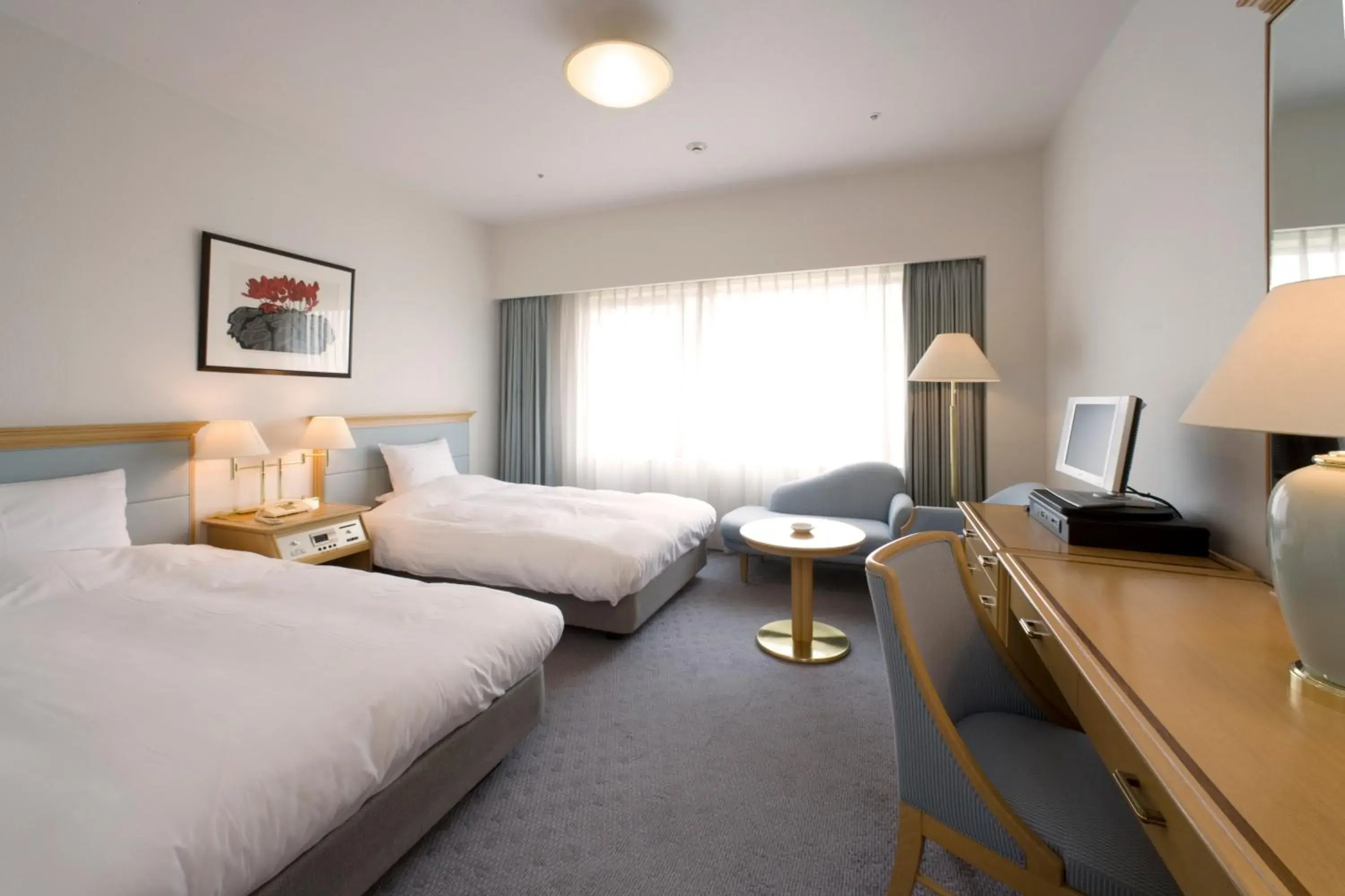 Photo of the whole room, Bed in Hotel Hamatsu Photo of the whole room, Bed in Hotel Hamatsu