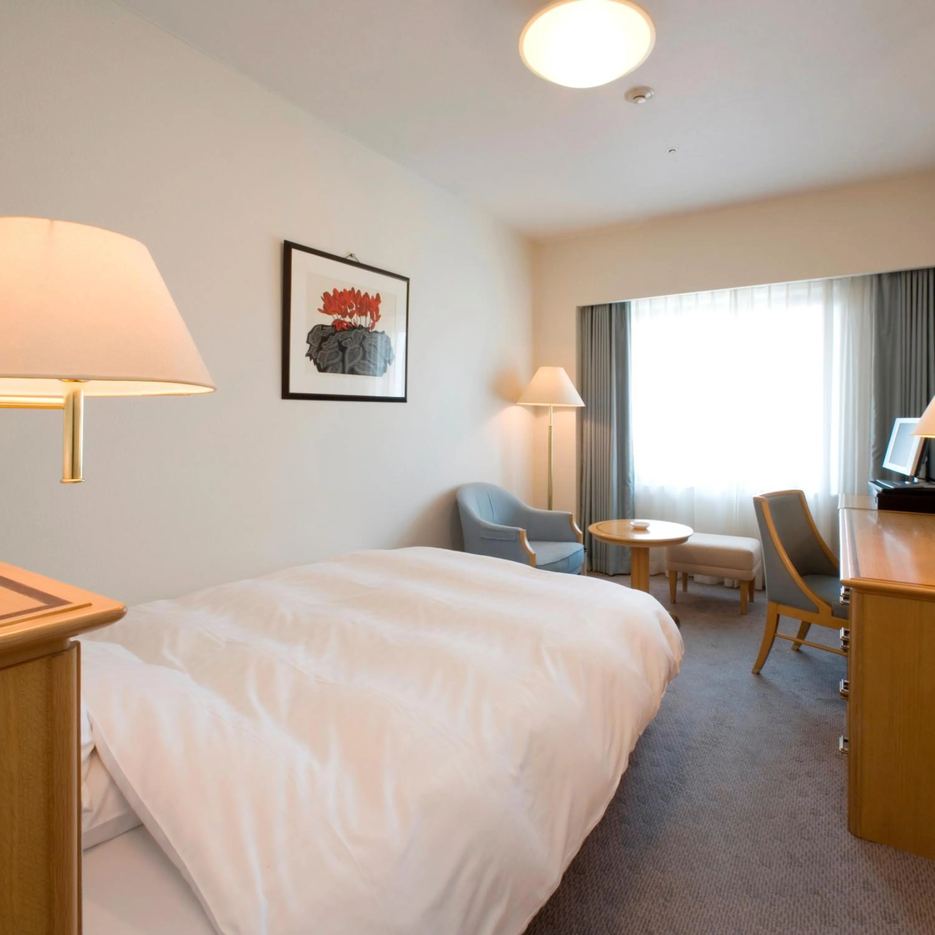 Photo of the whole room, Bed in Hotel Hamatsu